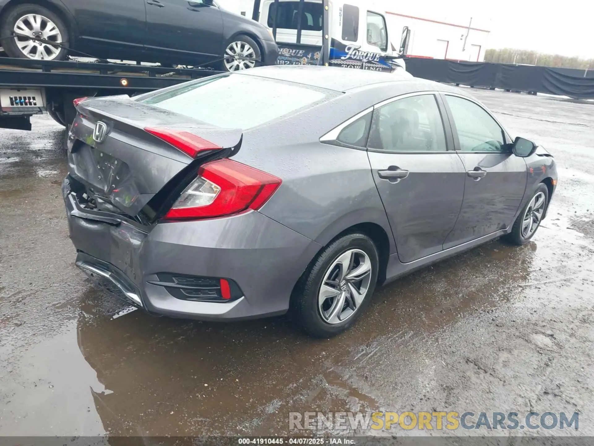 4 Photograph of a damaged car 2HGFC2F65LH562969 HONDA CIVIC 2020