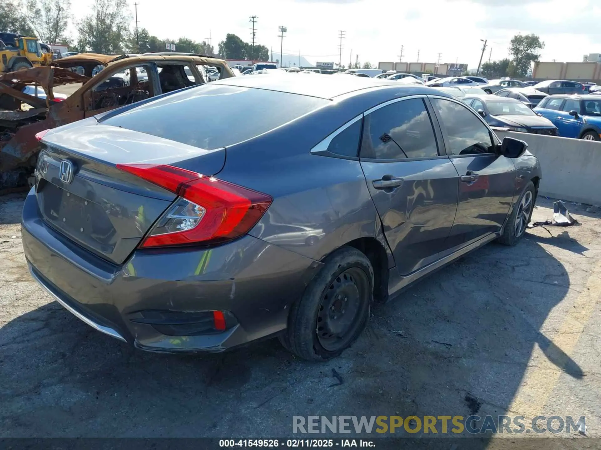 4 Фотография поврежденного автомобиля 2HGFC2F66LH530967 HONDA CIVIC 2020