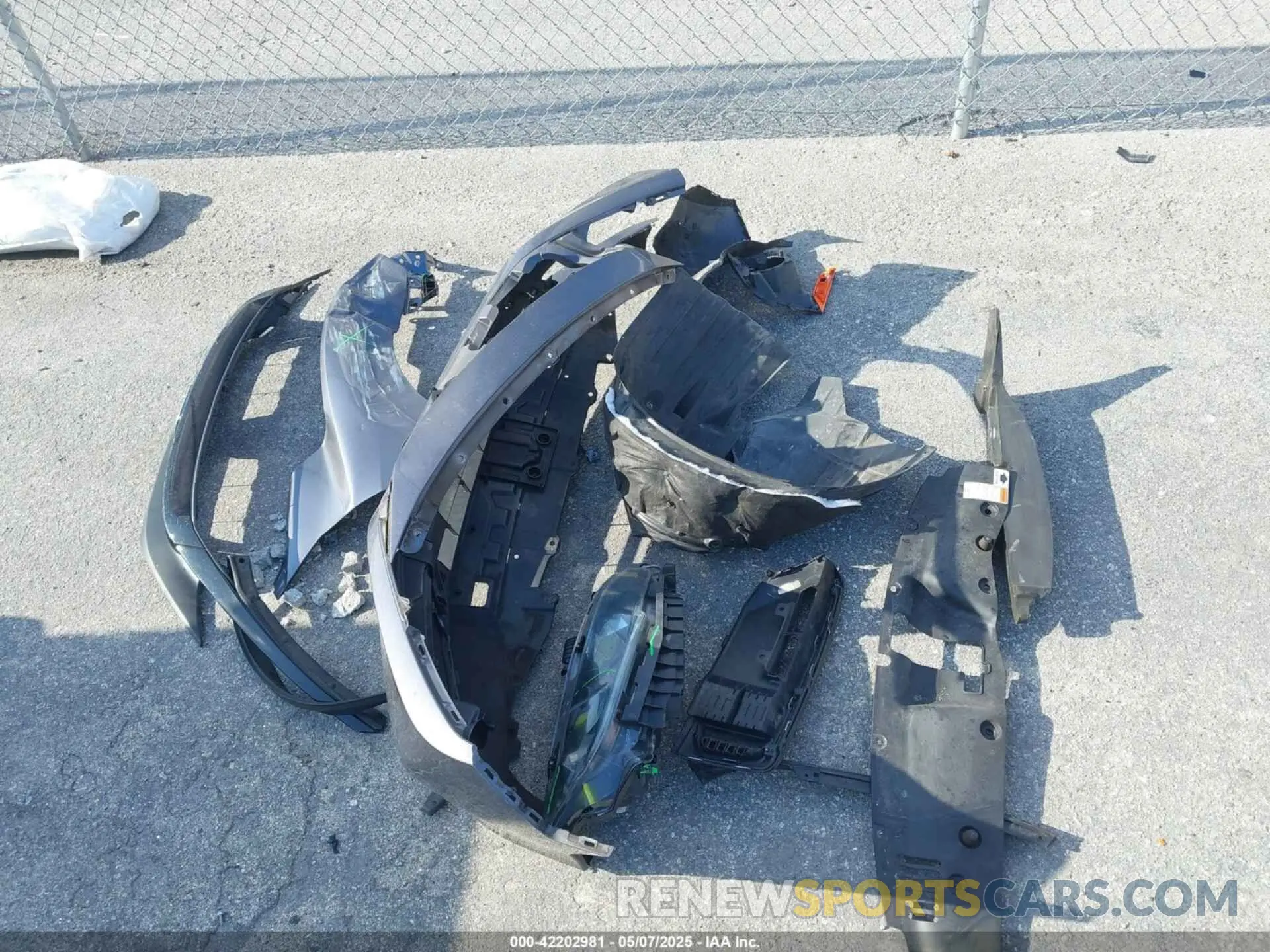 12 Photograph of a damaged car 2HGFC2F66LH580784 HONDA CIVIC 2020