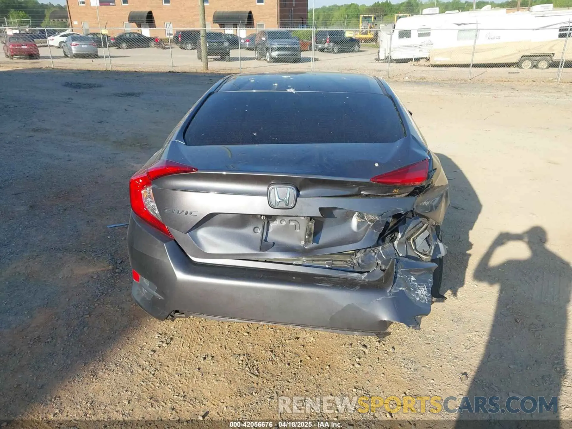 17 Photograph of a damaged car 2HGFC2F67LH534381 HONDA CIVIC 2020