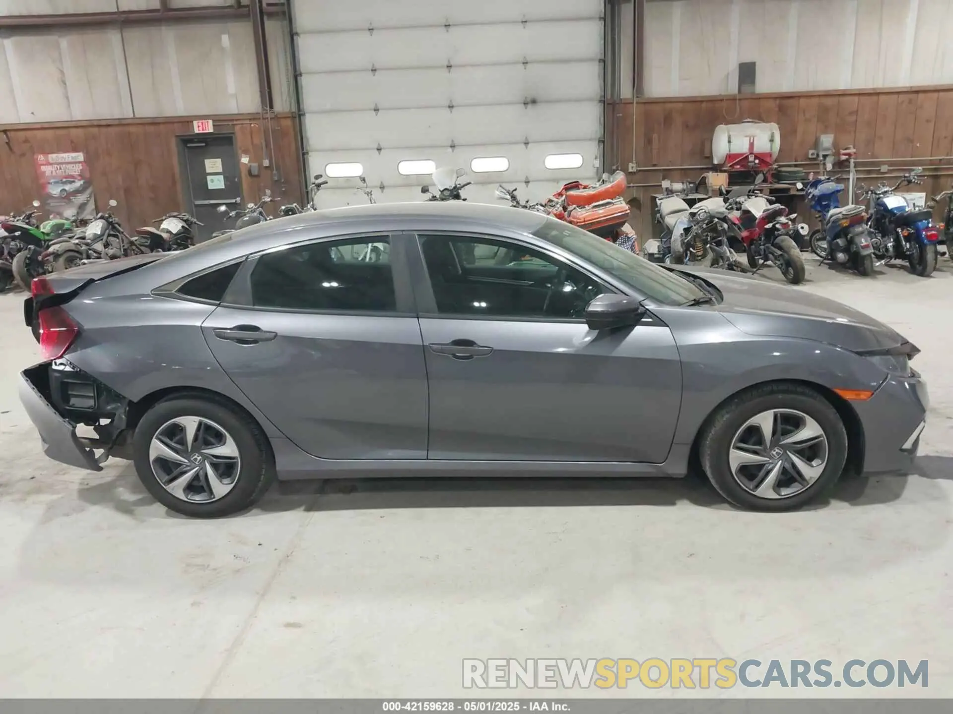 13 Photograph of a damaged car 2HGFC2F68LH512583 HONDA CIVIC 2020