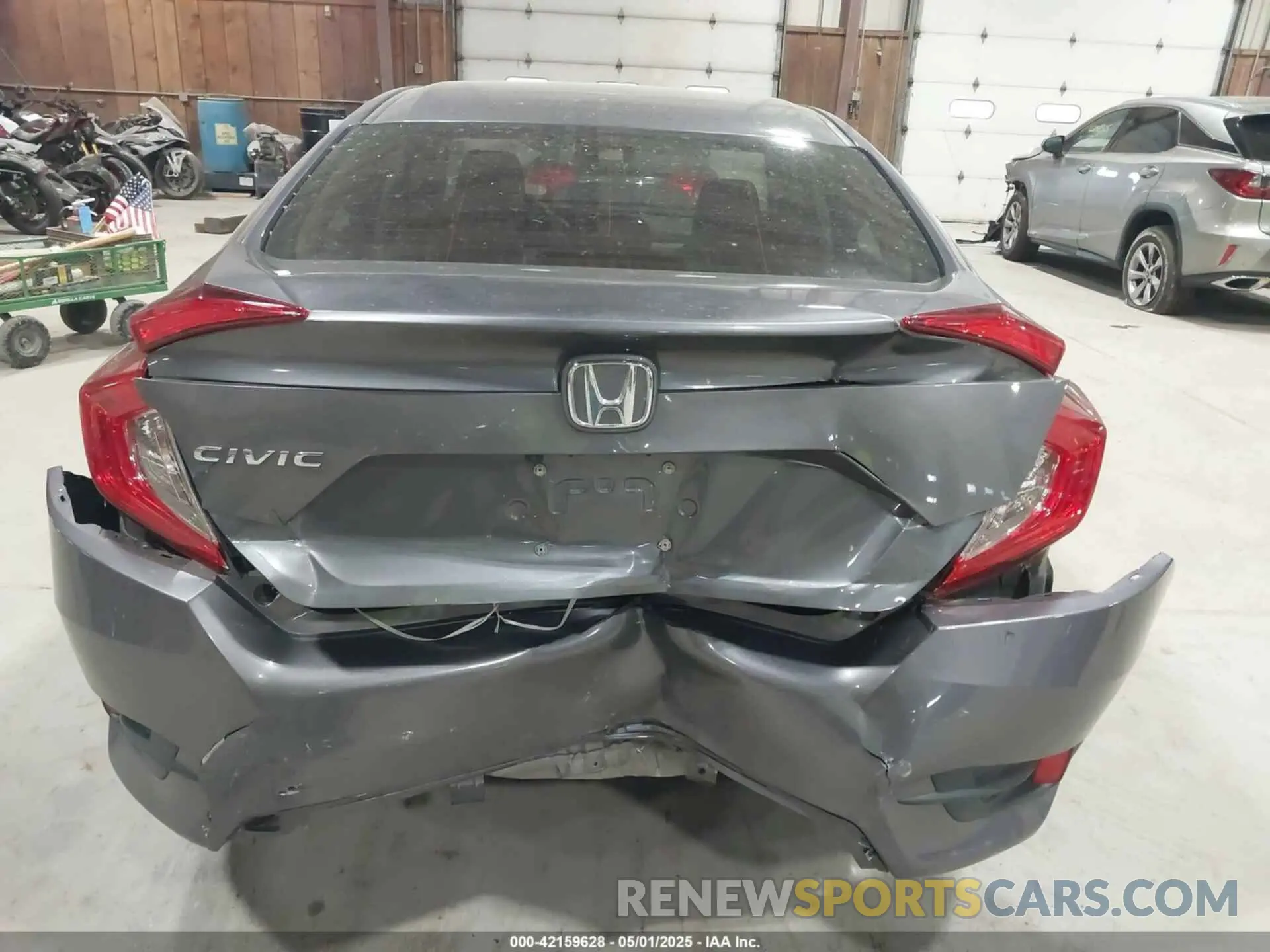 17 Photograph of a damaged car 2HGFC2F68LH512583 HONDA CIVIC 2020