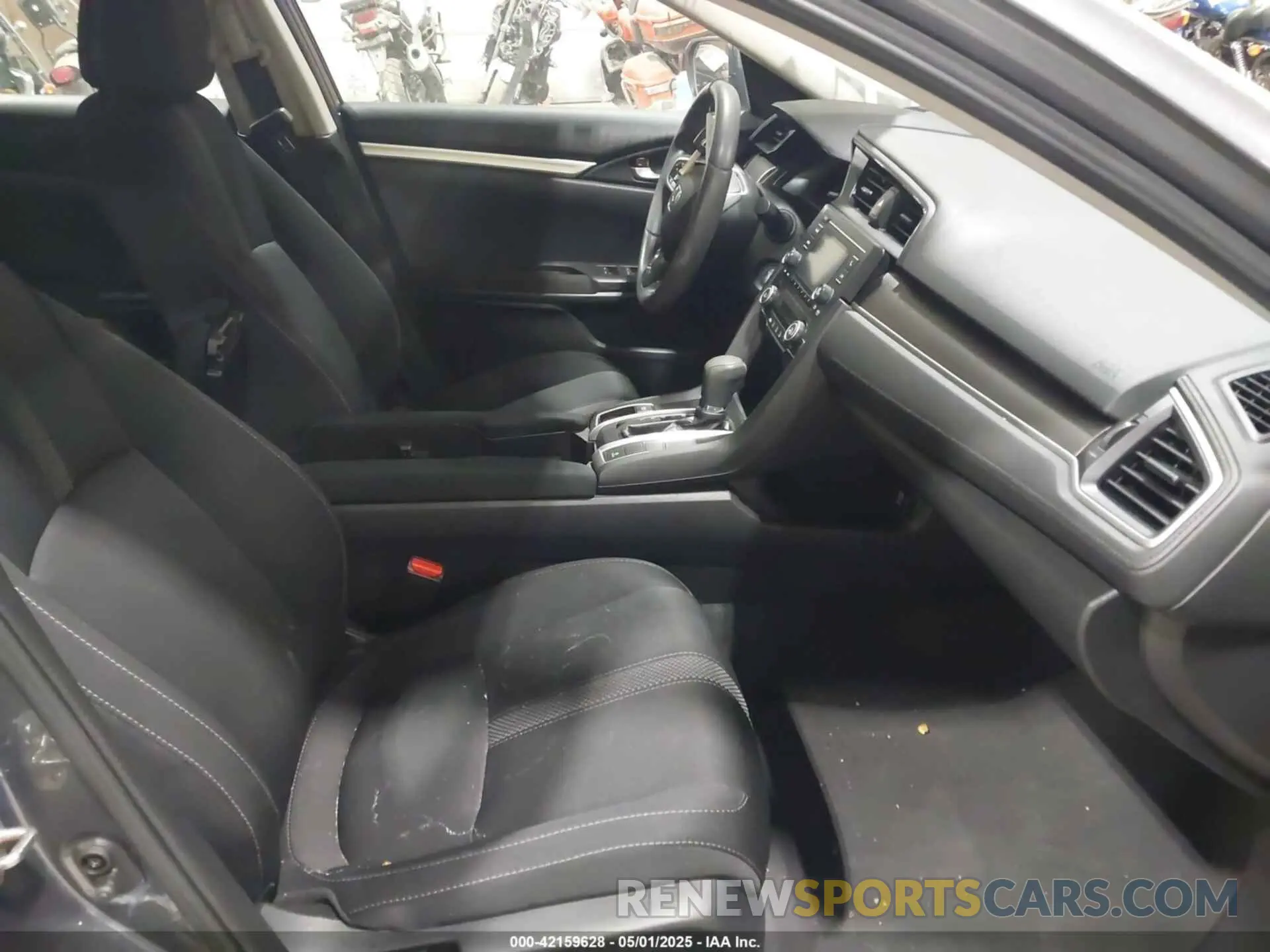 5 Photograph of a damaged car 2HGFC2F68LH512583 HONDA CIVIC 2020