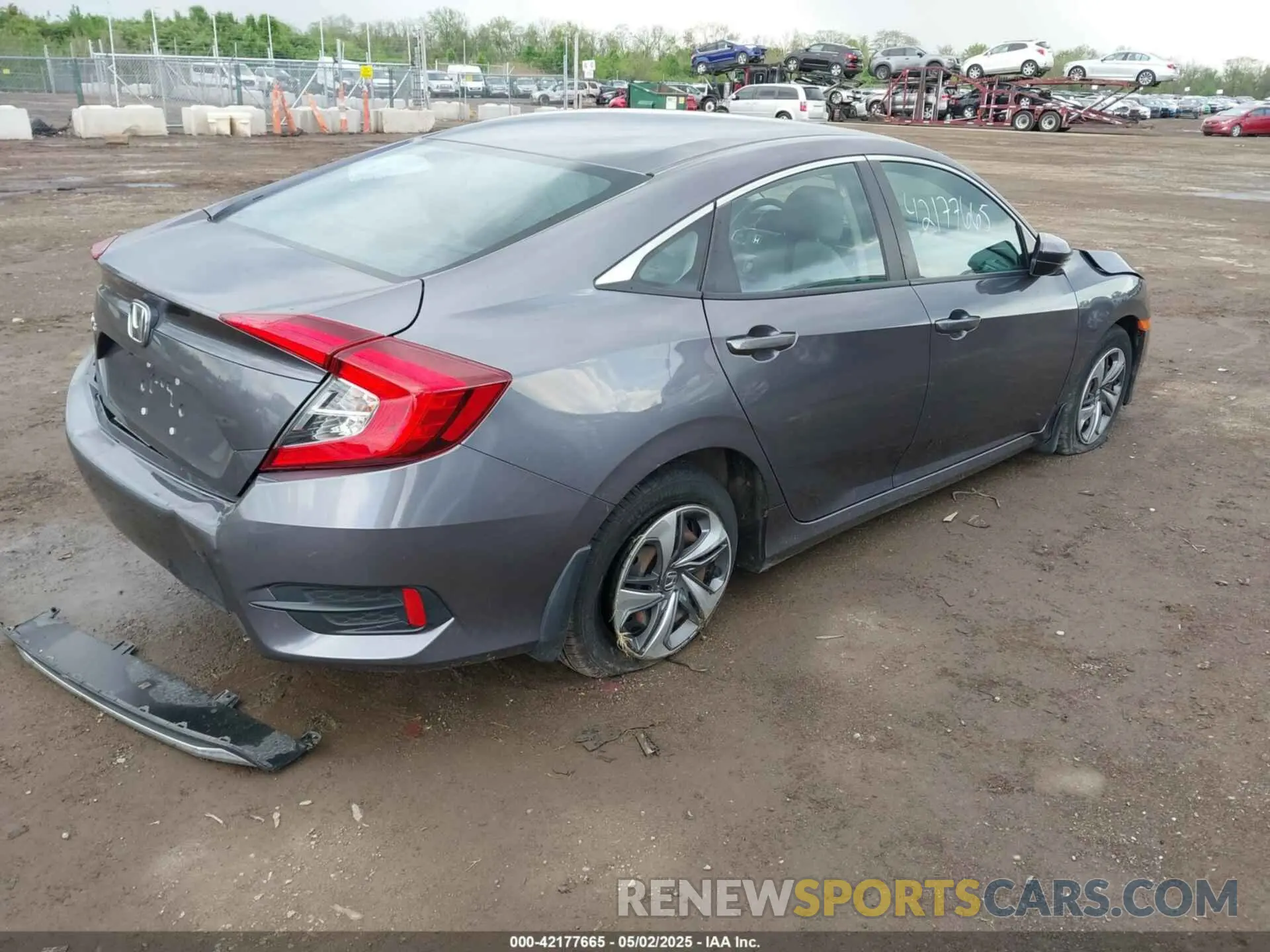 4 Photograph of a damaged car 2HGFC2F68LH537998 HONDA CIVIC 2020