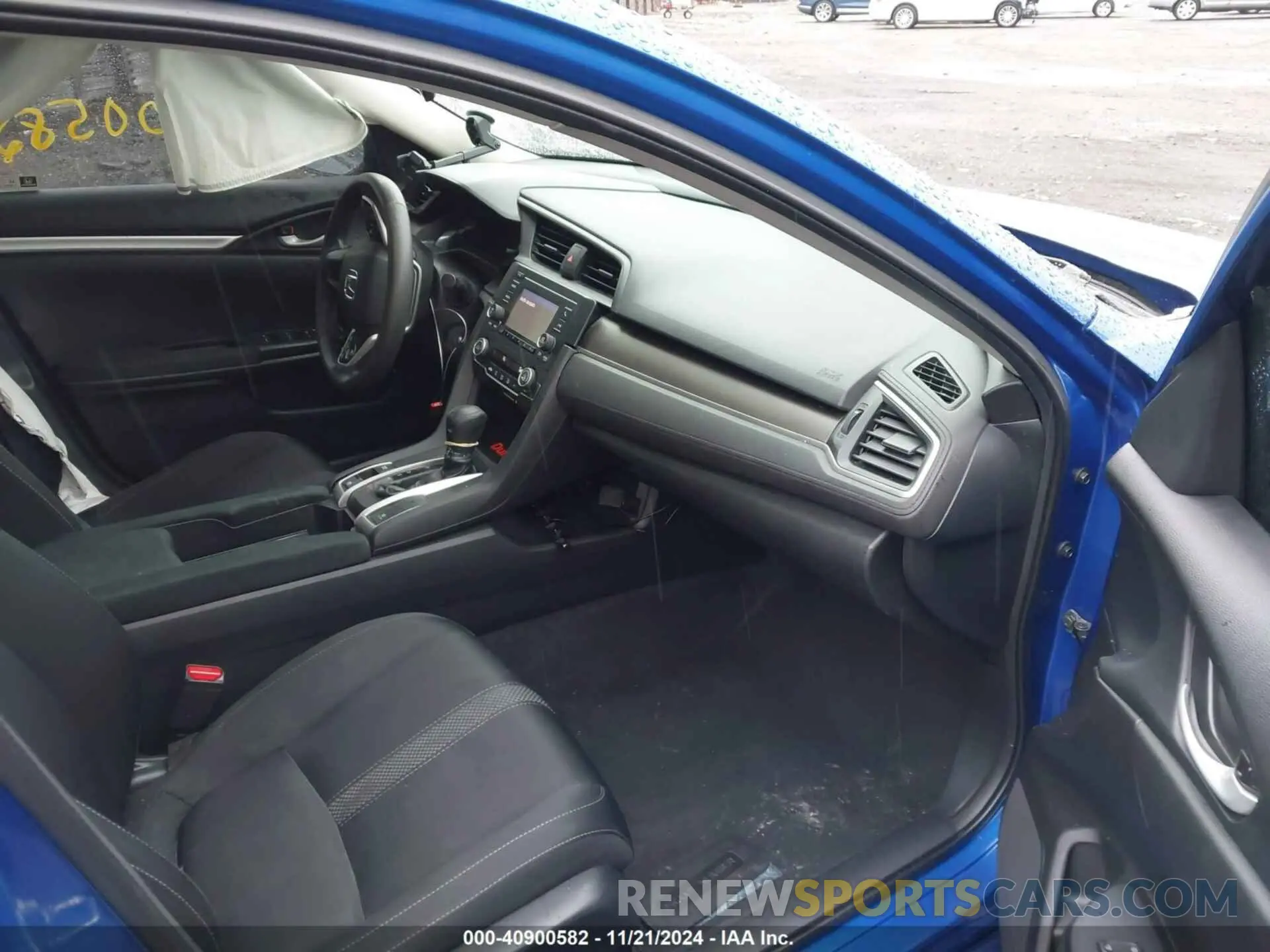 5 Photograph of a damaged car 2HGFC2F68LH576333 HONDA CIVIC 2020