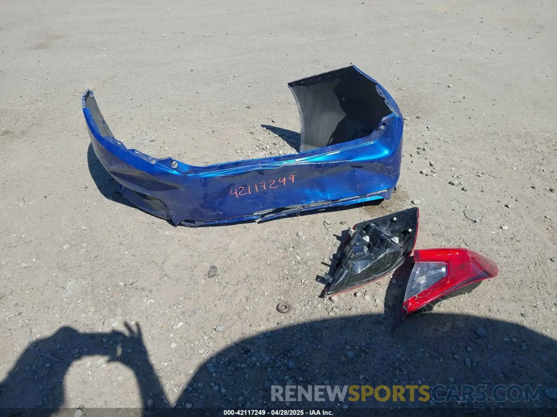 12 Photograph of a damaged car 2HGFC2F68LH582343 HONDA CIVIC 2020
