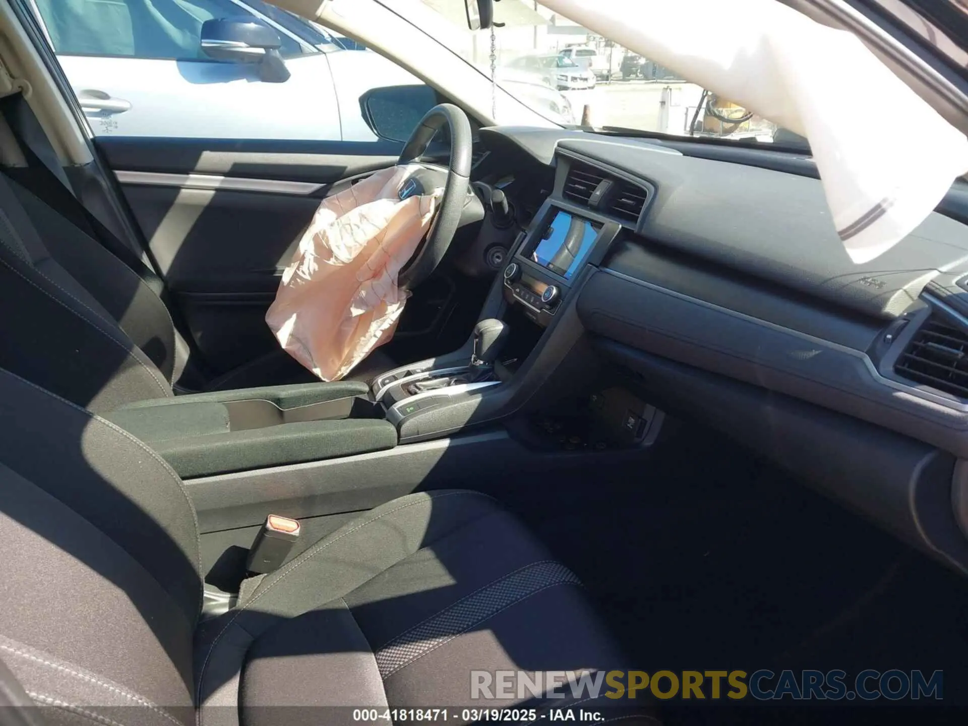 5 Photograph of a damaged car 2HGFC2F68LH587221 HONDA CIVIC 2020