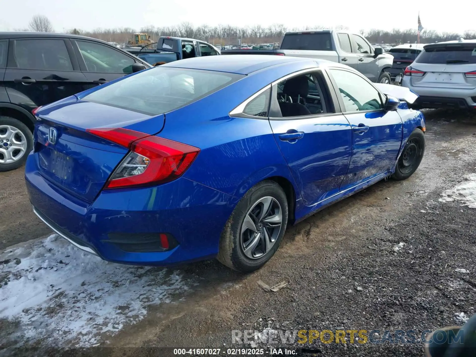 4 Photograph of a damaged car 2HGFC2F69LH500376 HONDA CIVIC 2020