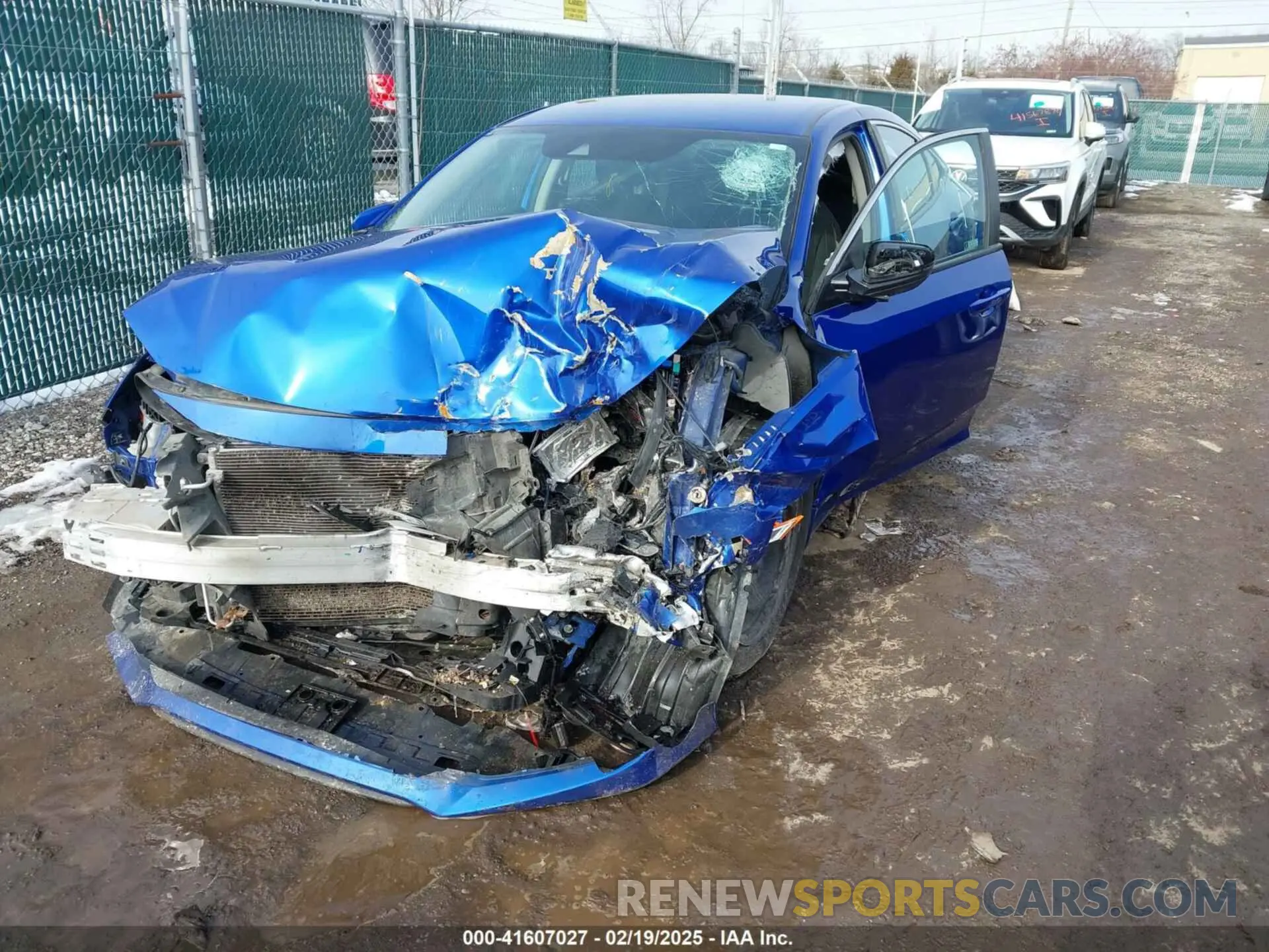 6 Photograph of a damaged car 2HGFC2F69LH500376 HONDA CIVIC 2020