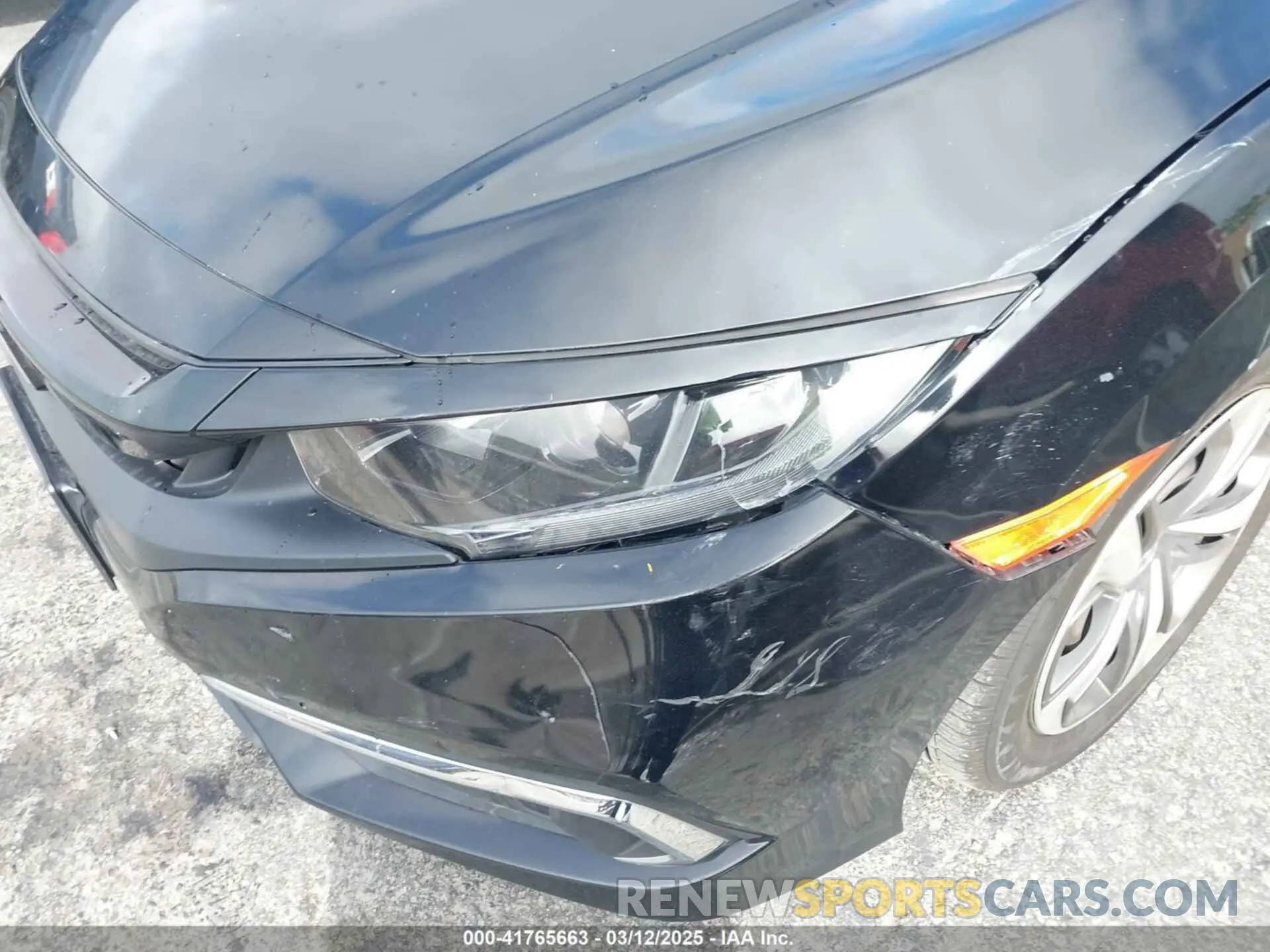 6 Photograph of a damaged car 2HGFC2F69LH530736 HONDA CIVIC 2020