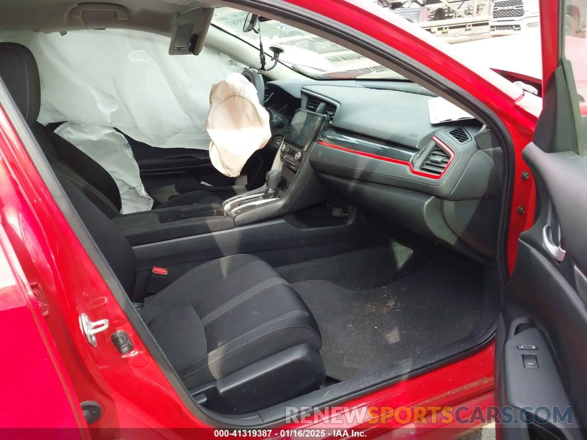 5 Photograph of a damaged car 2HGFC2F69LH559332 HONDA CIVIC 2020