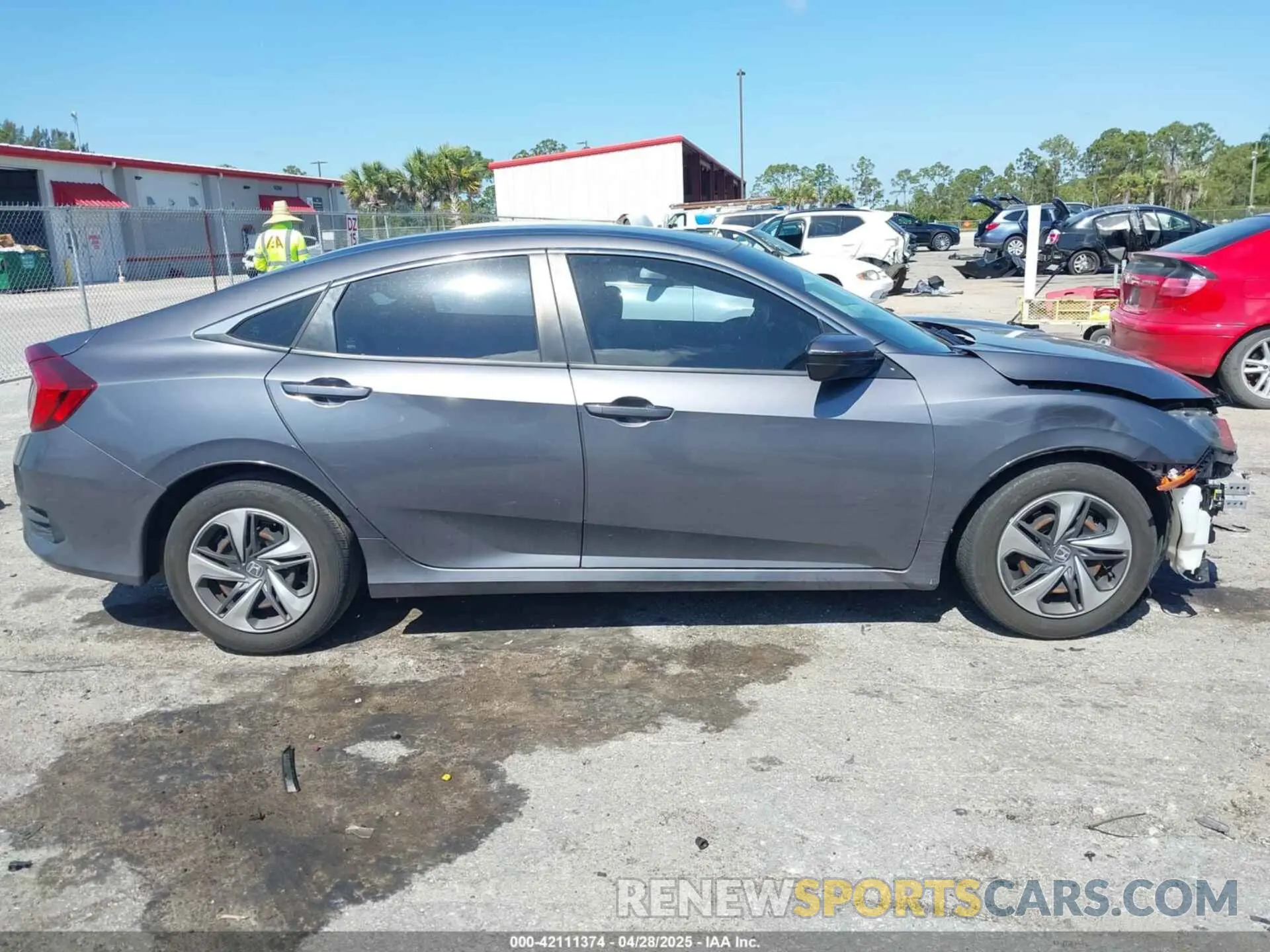 13 Photograph of a damaged car 2HGFC2F69LH588815 HONDA CIVIC 2020
