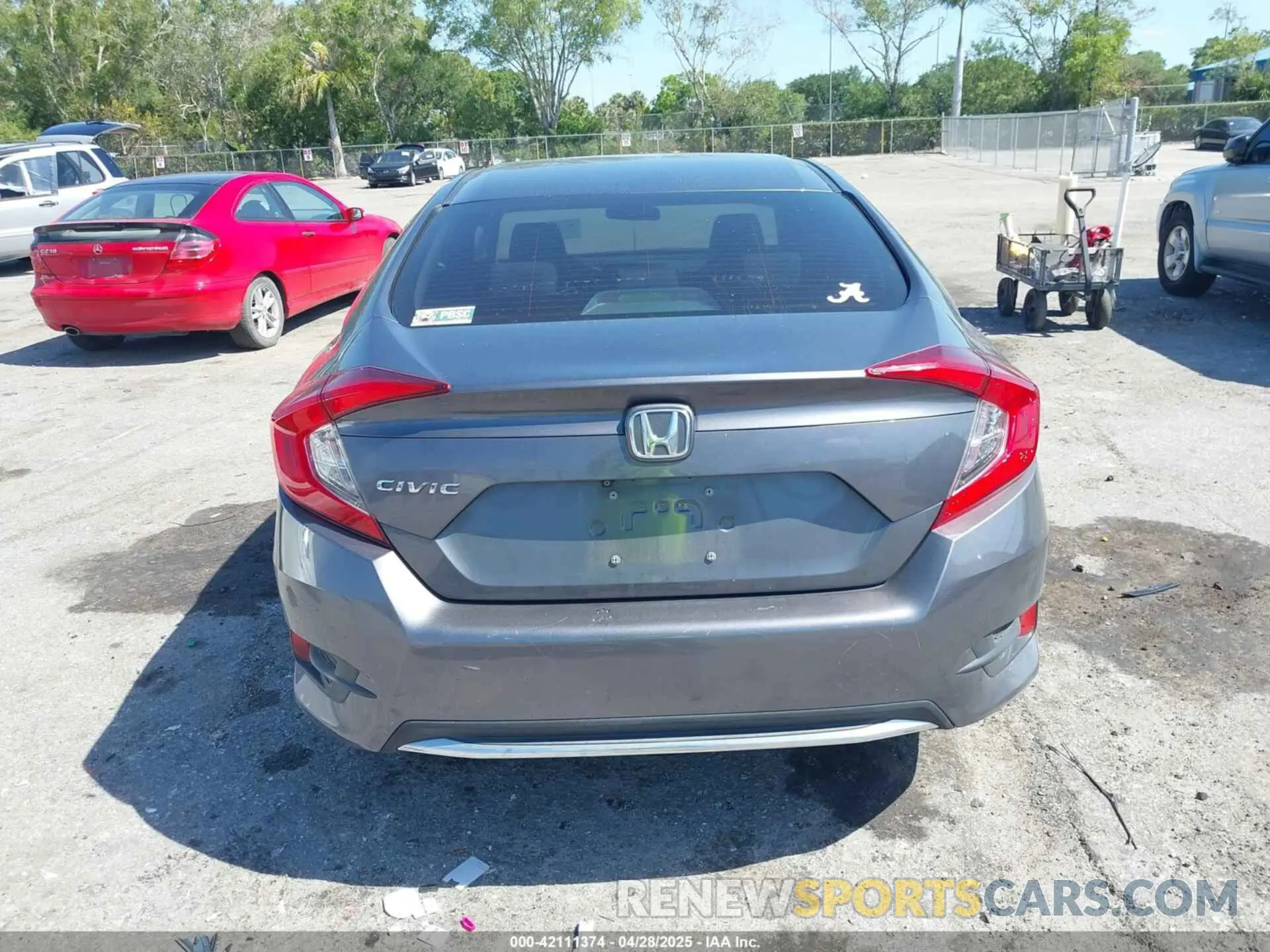 16 Photograph of a damaged car 2HGFC2F69LH588815 HONDA CIVIC 2020