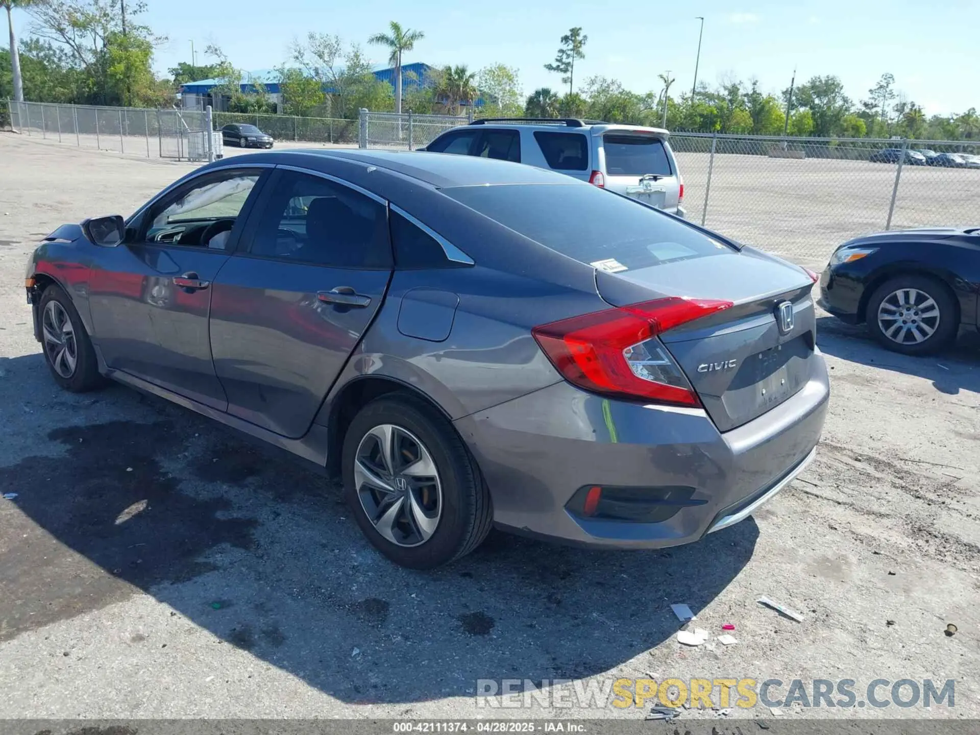 3 Photograph of a damaged car 2HGFC2F69LH588815 HONDA CIVIC 2020