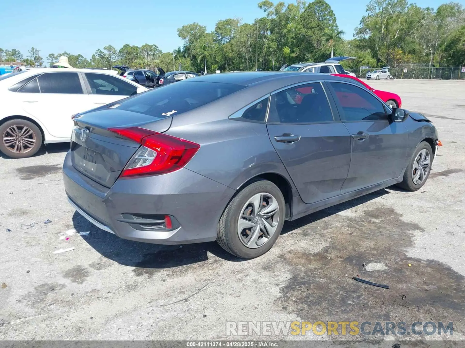 4 Photograph of a damaged car 2HGFC2F69LH588815 HONDA CIVIC 2020