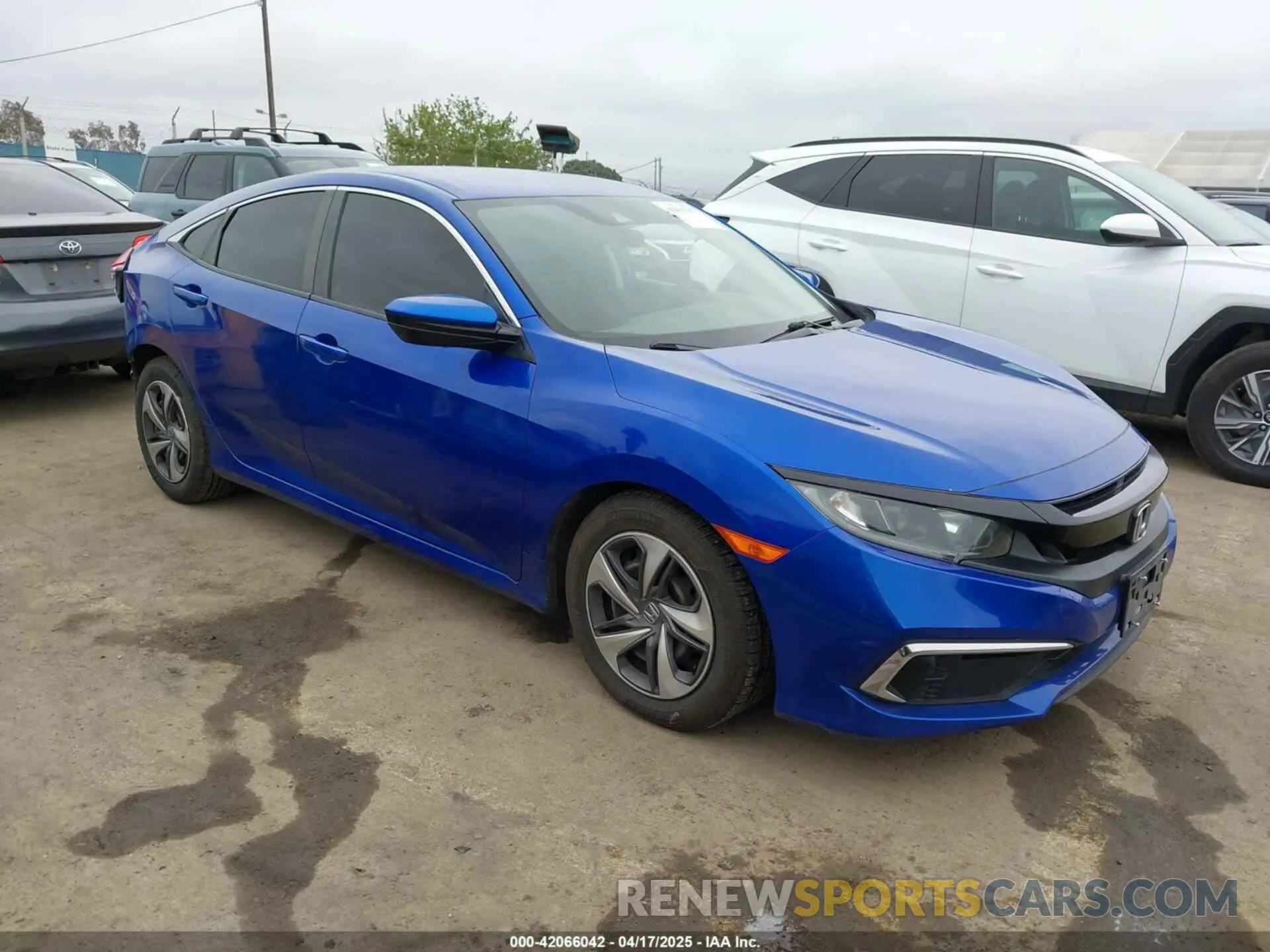 1 Photograph of a damaged car 2HGFC2F6XLH558870 HONDA CIVIC 2020