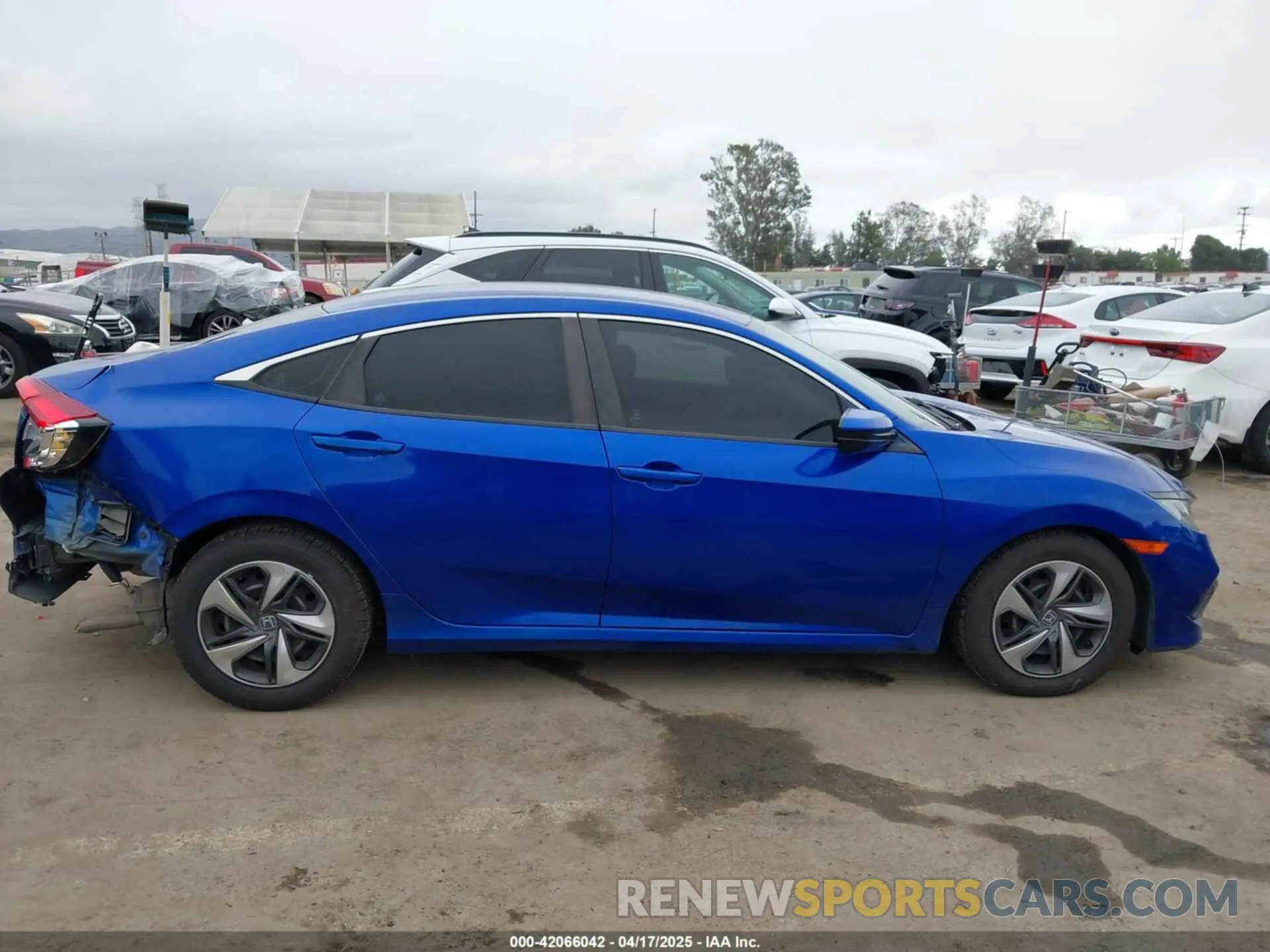 12 Photograph of a damaged car 2HGFC2F6XLH558870 HONDA CIVIC 2020