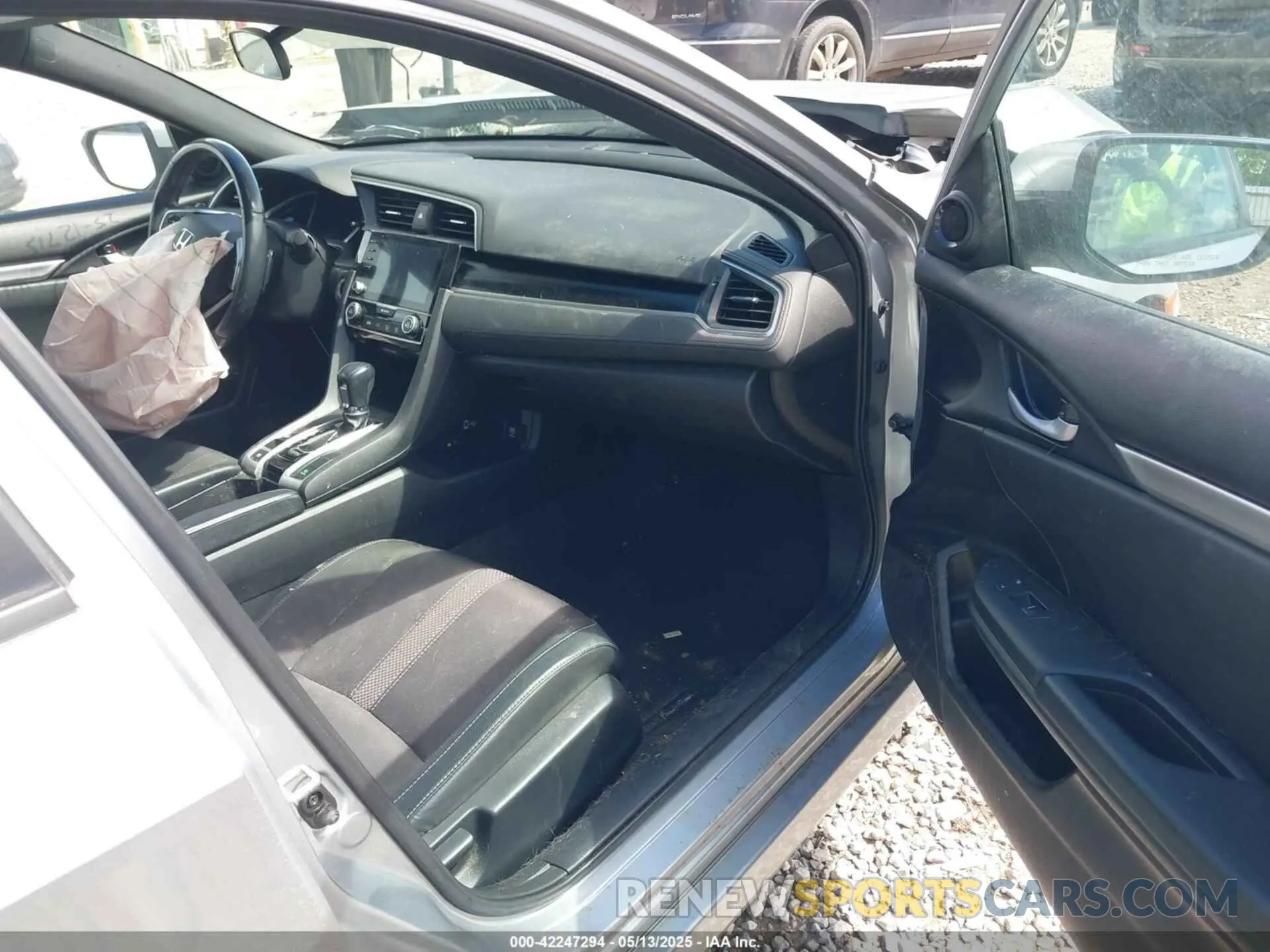 5 Photograph of a damaged car 2HGFC2F80LH538788 HONDA CIVIC 2020