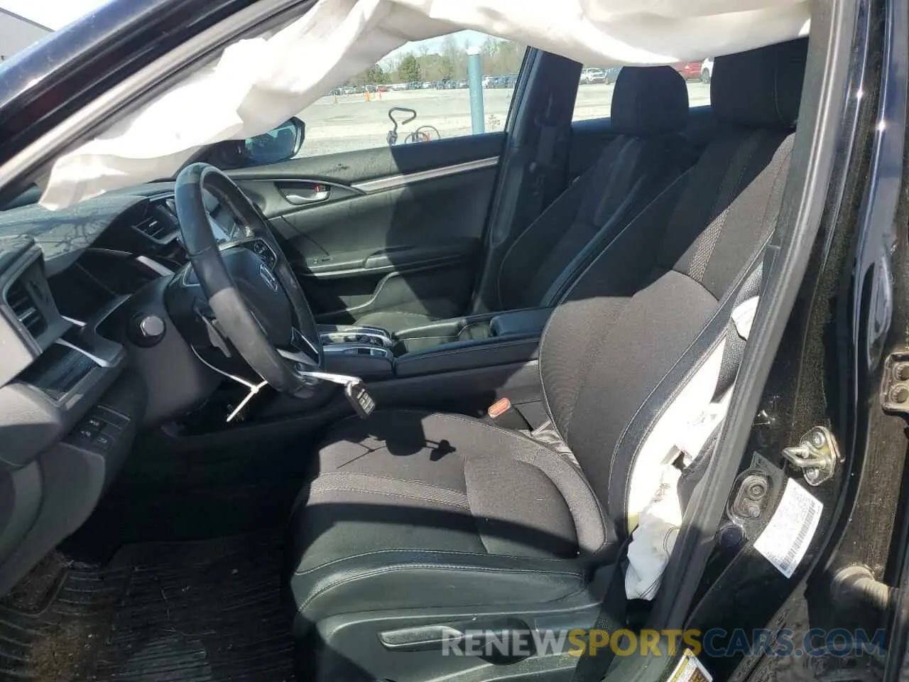 7 Photograph of a damaged car 2HGFC2F81LH531557 HONDA CIVIC 2020