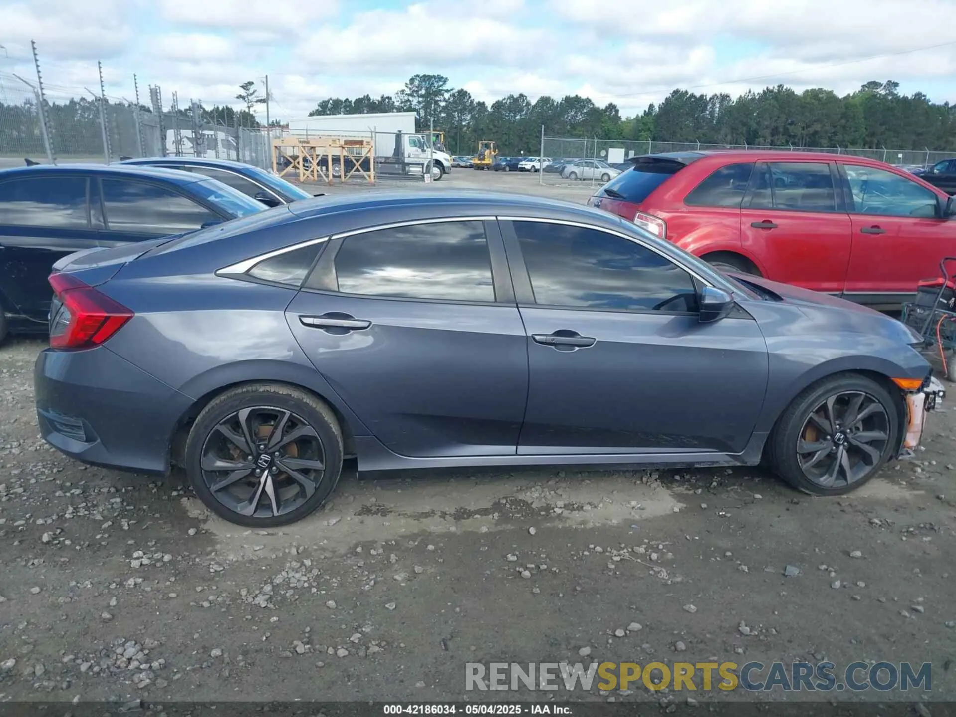 13 Photograph of a damaged car 2HGFC2F82LH561523 HONDA CIVIC 2020