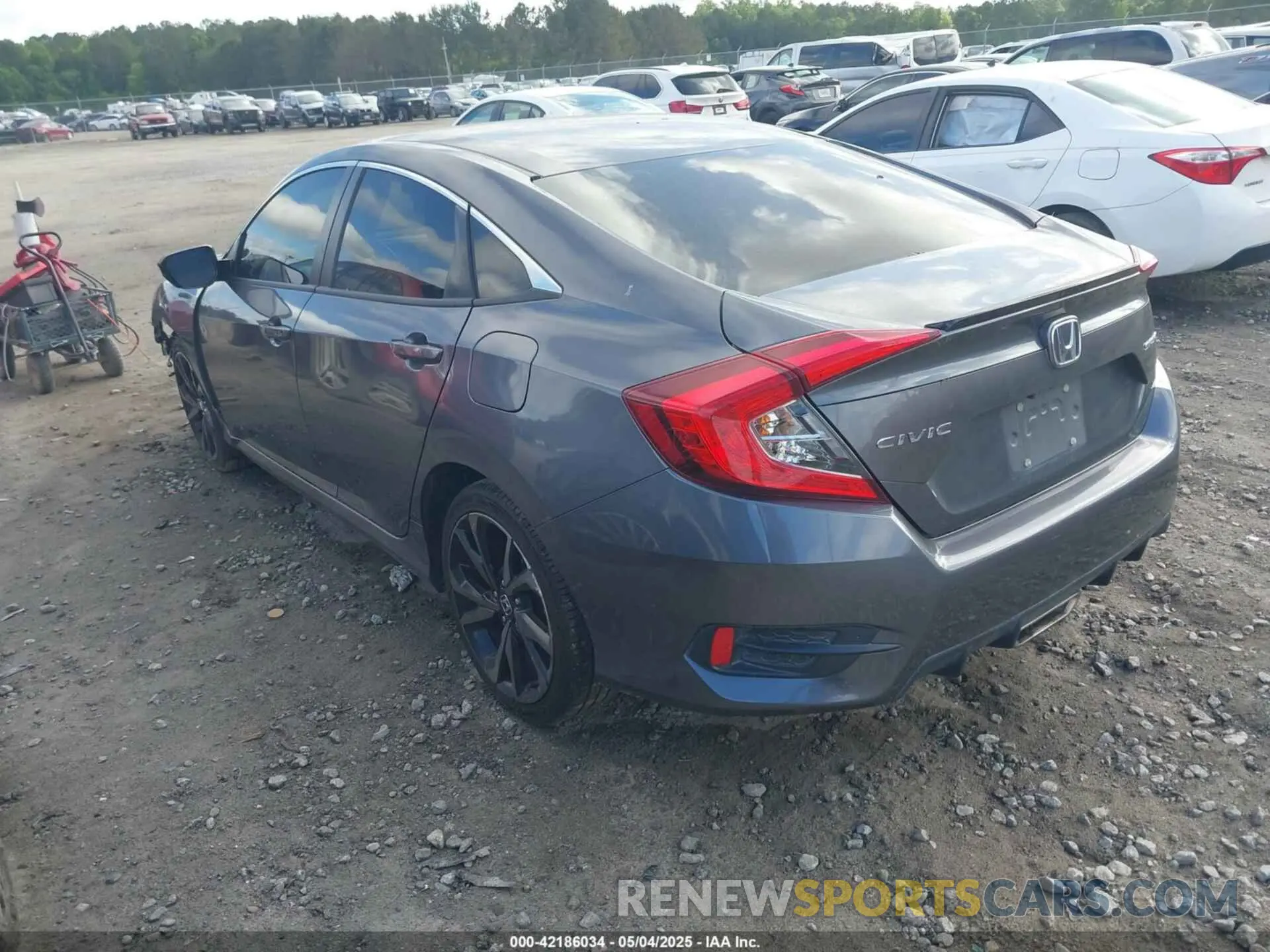 3 Photograph of a damaged car 2HGFC2F82LH561523 HONDA CIVIC 2020