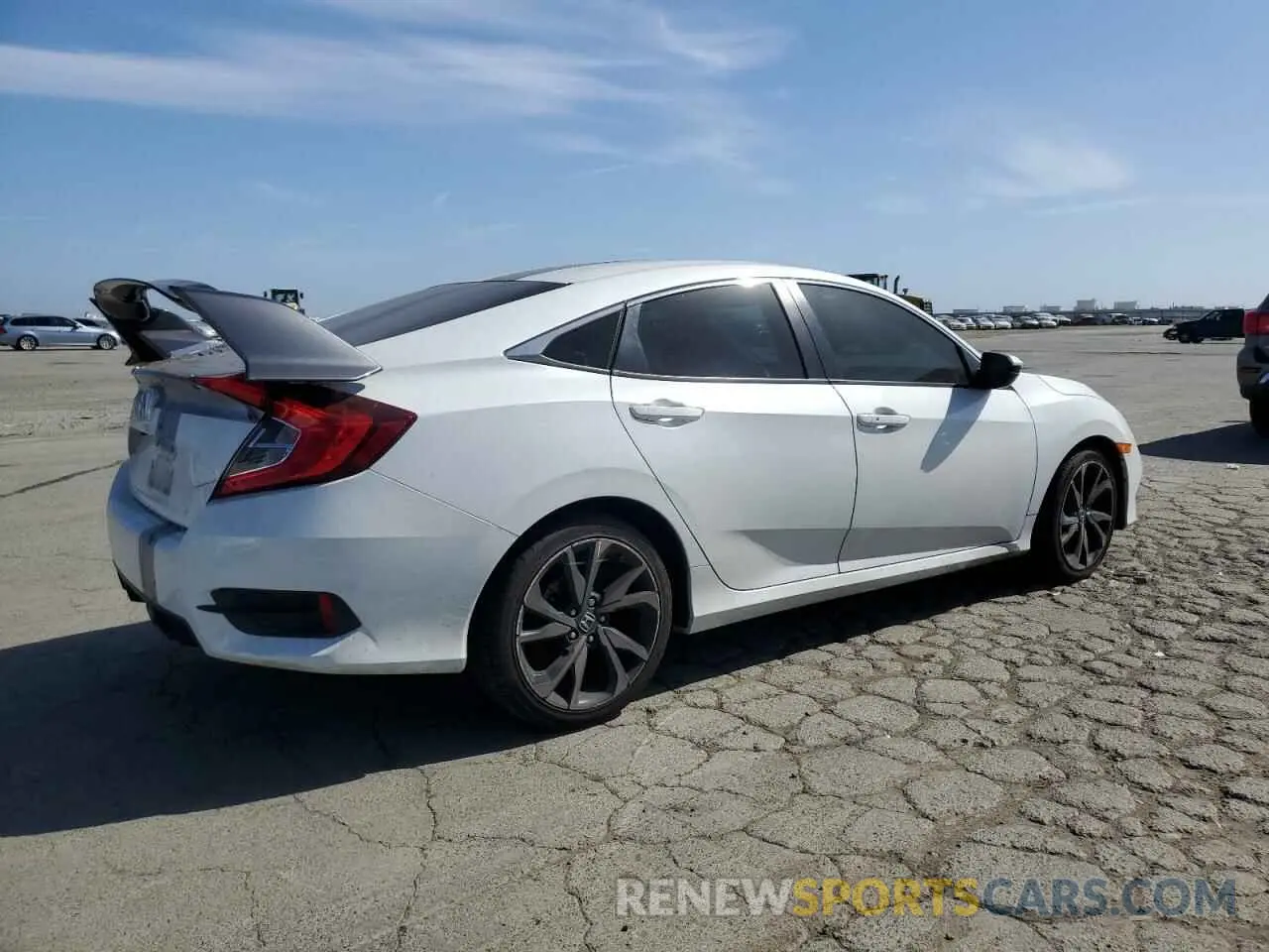 3 Photograph of a damaged car 2HGFC2F82LH572330 HONDA CIVIC 2020