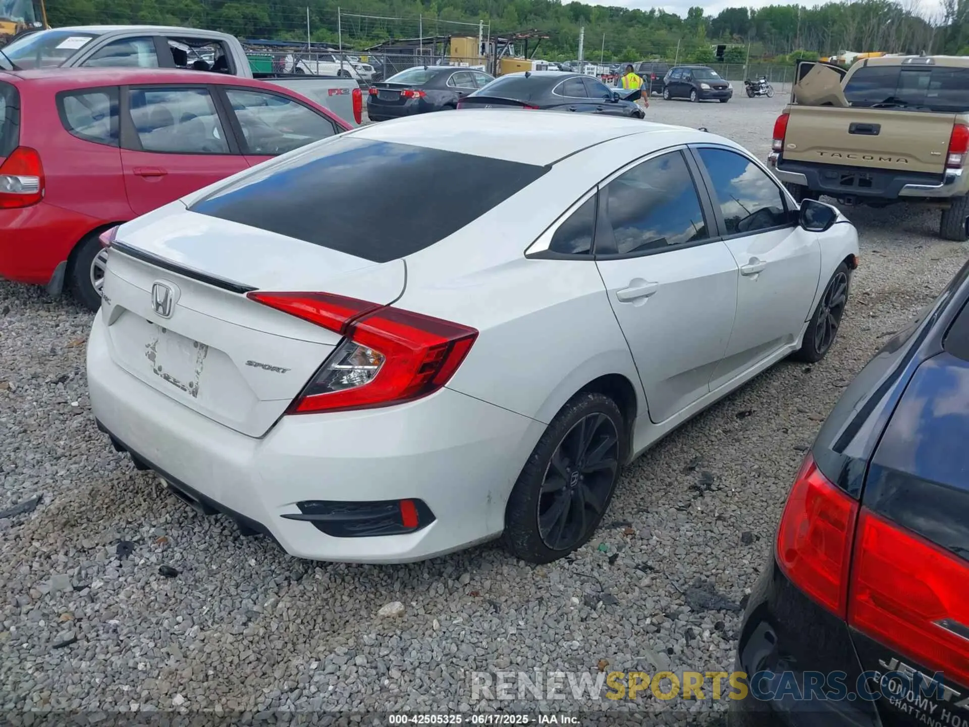 4 Photograph of a damaged car 2HGFC2F82LH581027 HONDA CIVIC 2020