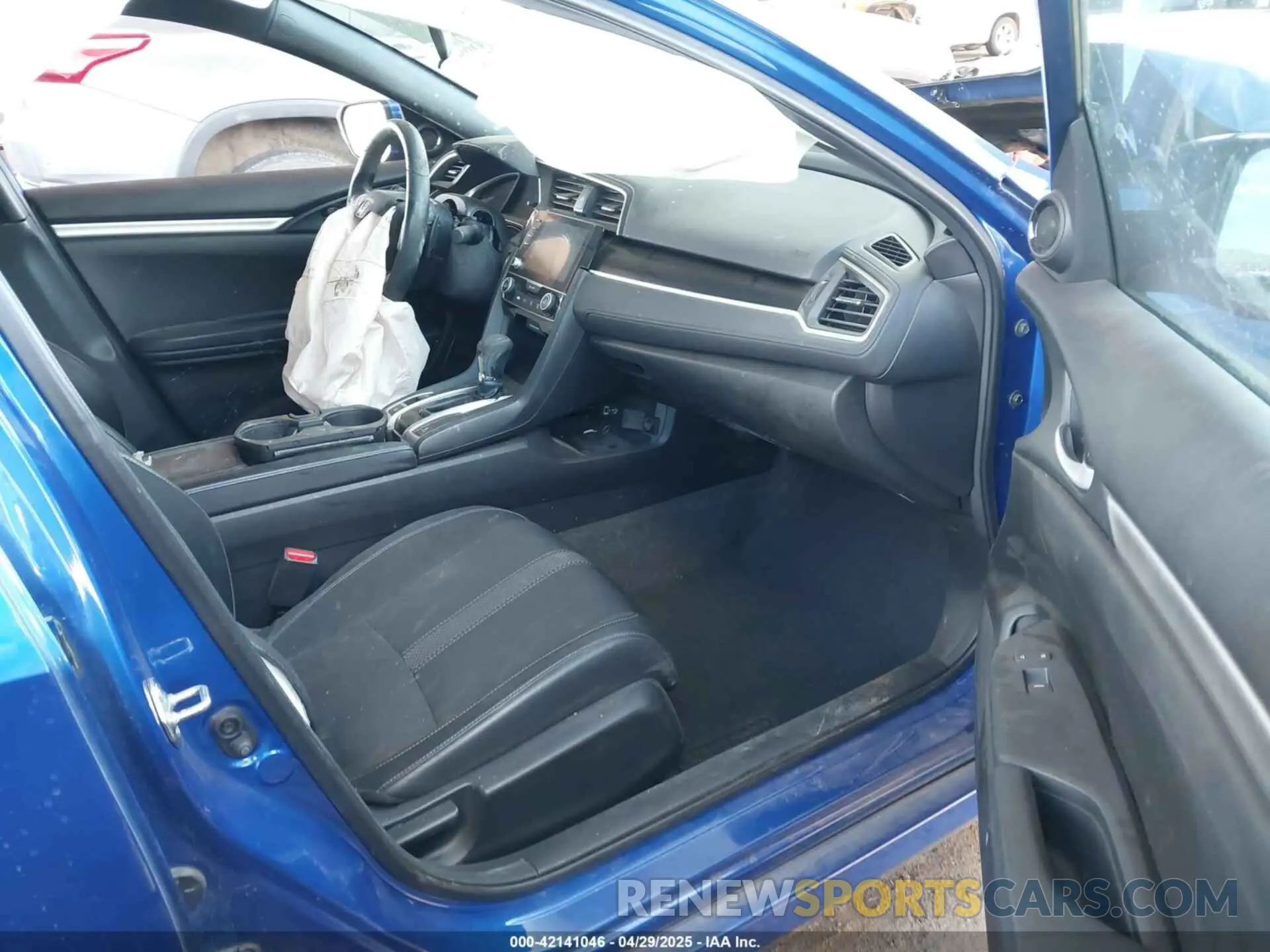 5 Photograph of a damaged car 2HGFC2F82LH601101 HONDA CIVIC 2020