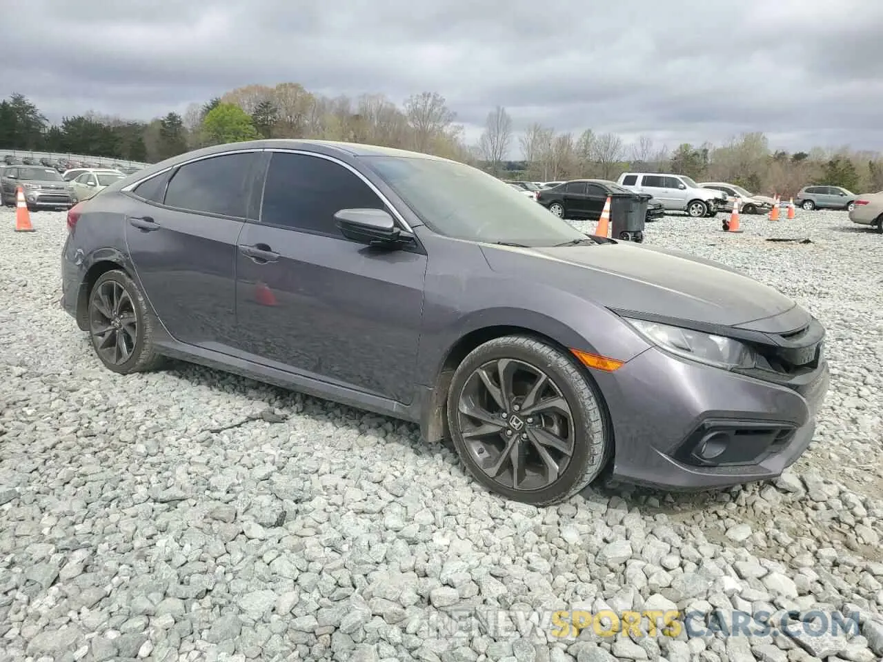 4 Фотография поврежденного автомобиля 2HGFC2F83LH526585 HONDA CIVIC 2020