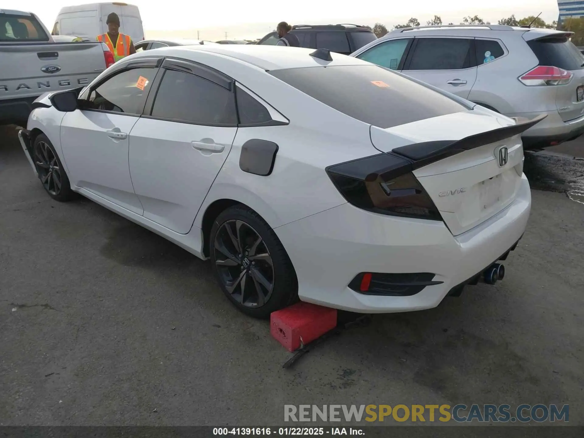 3 Фотография поврежденного автомобиля 2HGFC2F84LH501789 HONDA CIVIC 2020