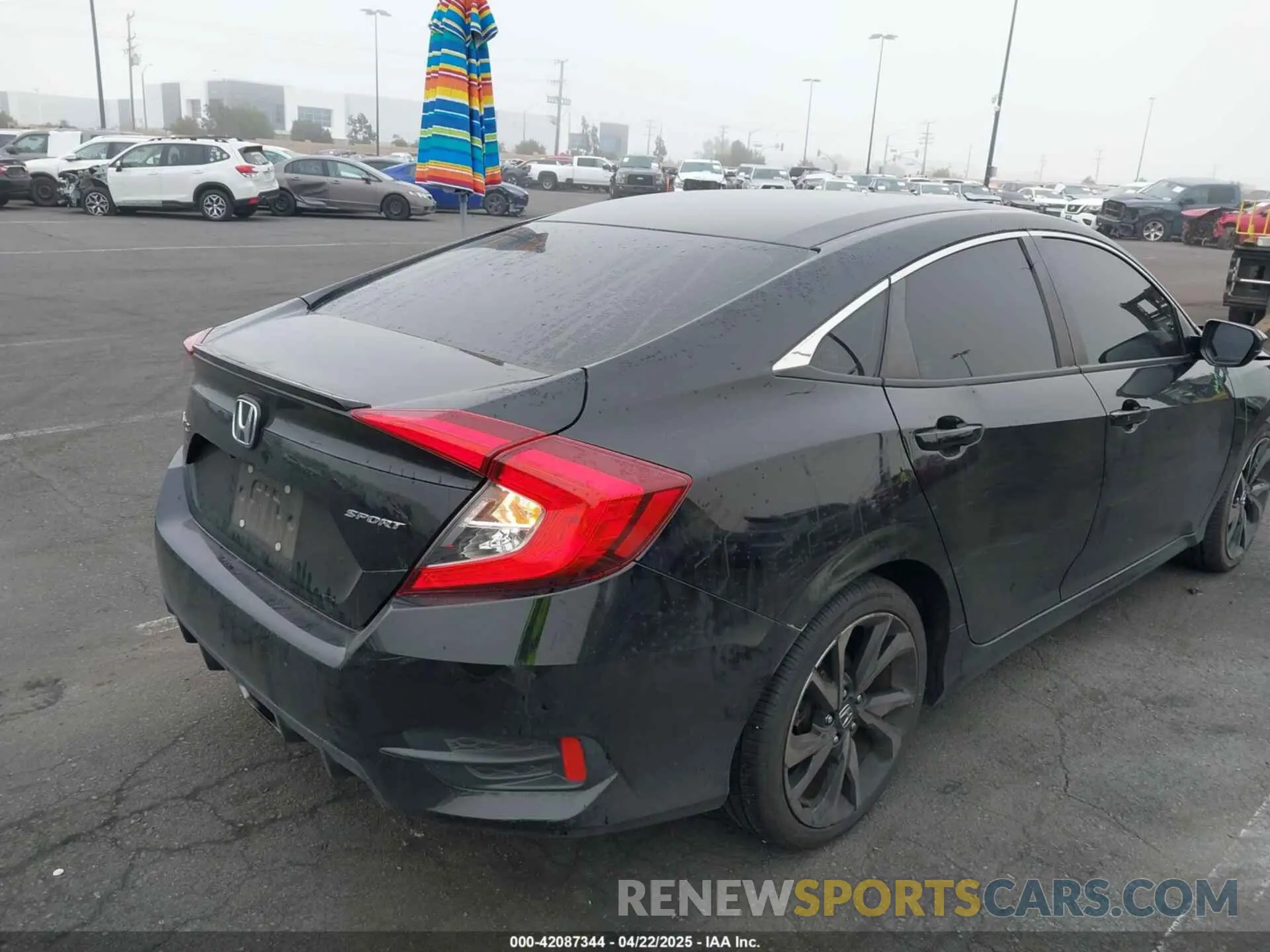 4 Photograph of a damaged car 2HGFC2F84LH535070 HONDA CIVIC 2020