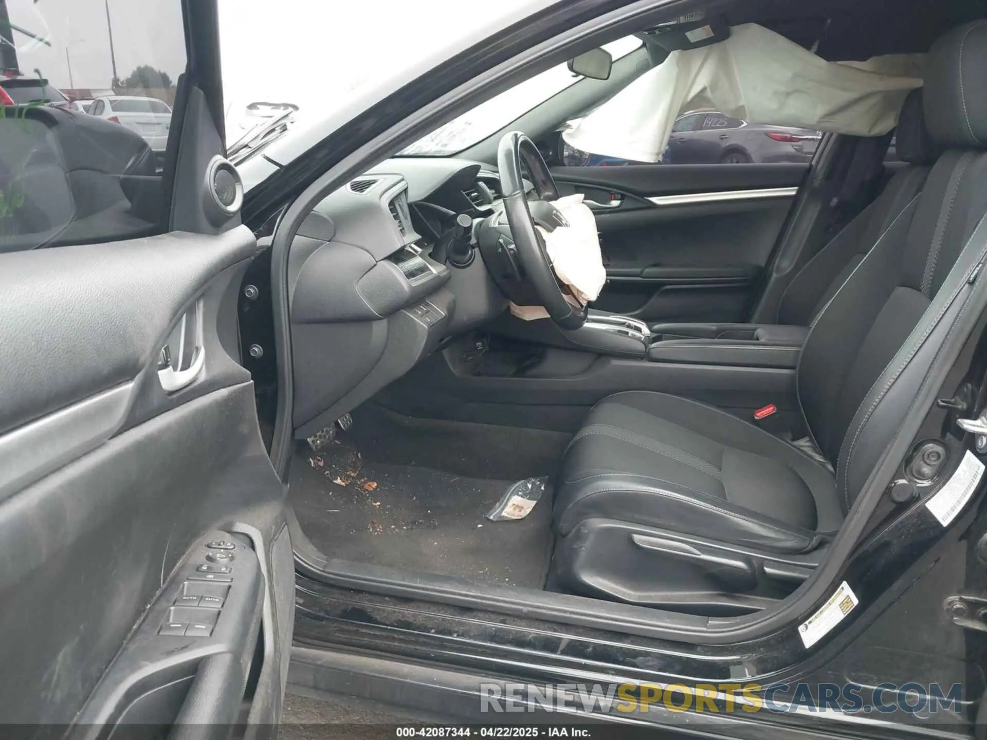 5 Photograph of a damaged car 2HGFC2F84LH535070 HONDA CIVIC 2020