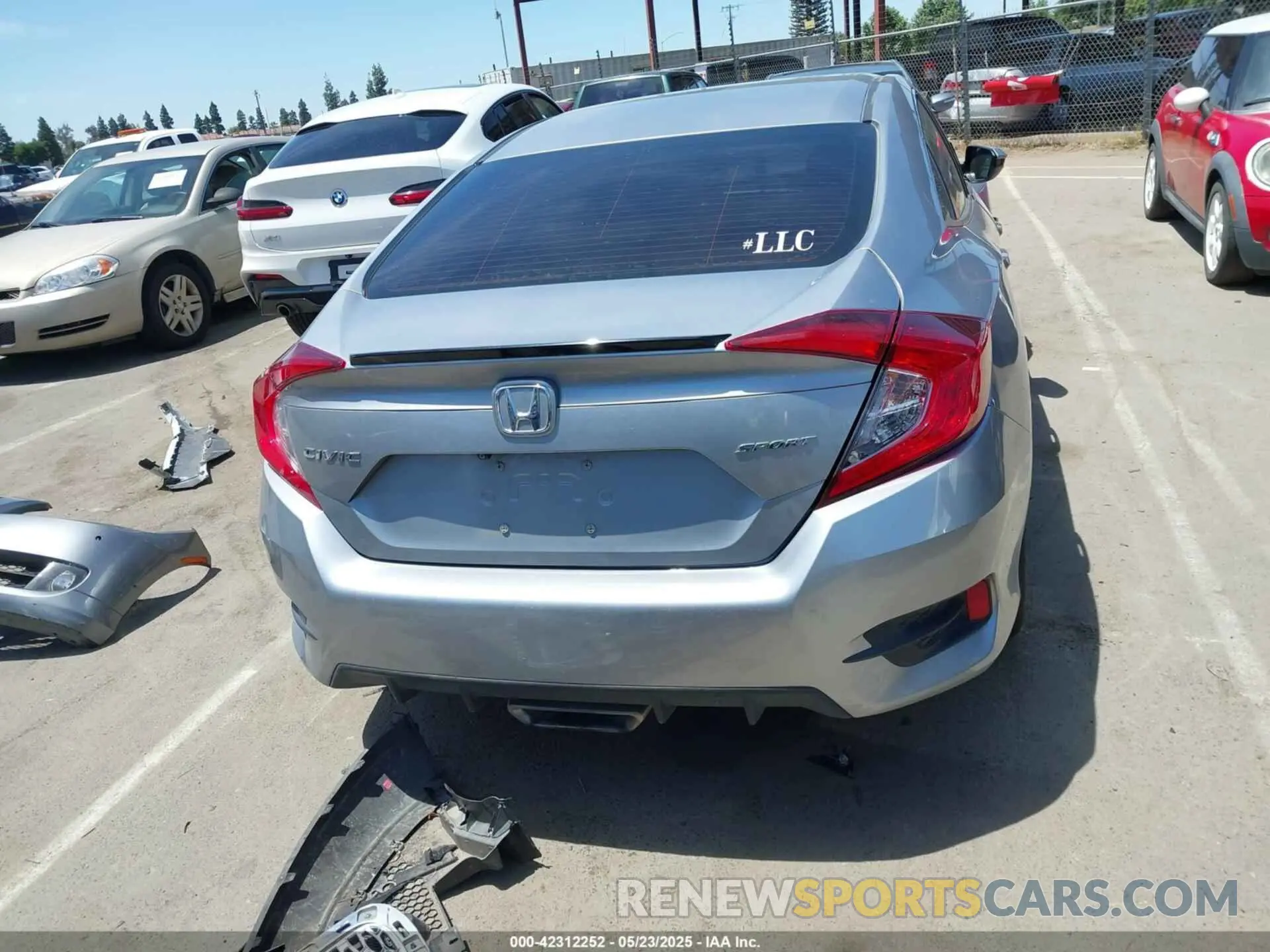 16 Photograph of a damaged car 2HGFC2F85LH525583 HONDA CIVIC 2020