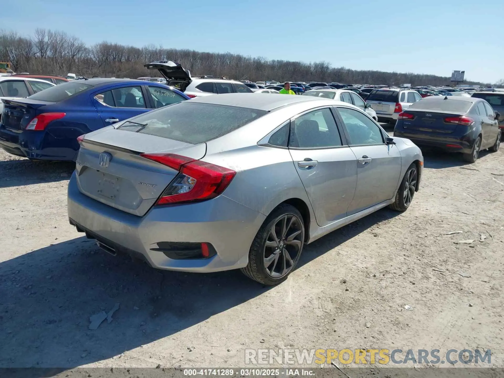 4 Photograph of a damaged car 2HGFC2F85LH559264 HONDA CIVIC 2020