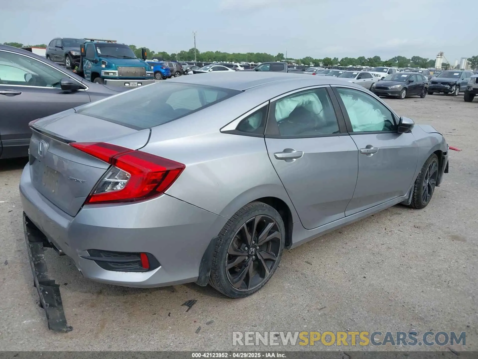4 Photograph of a damaged car 2HGFC2F85LH565288 HONDA CIVIC 2020