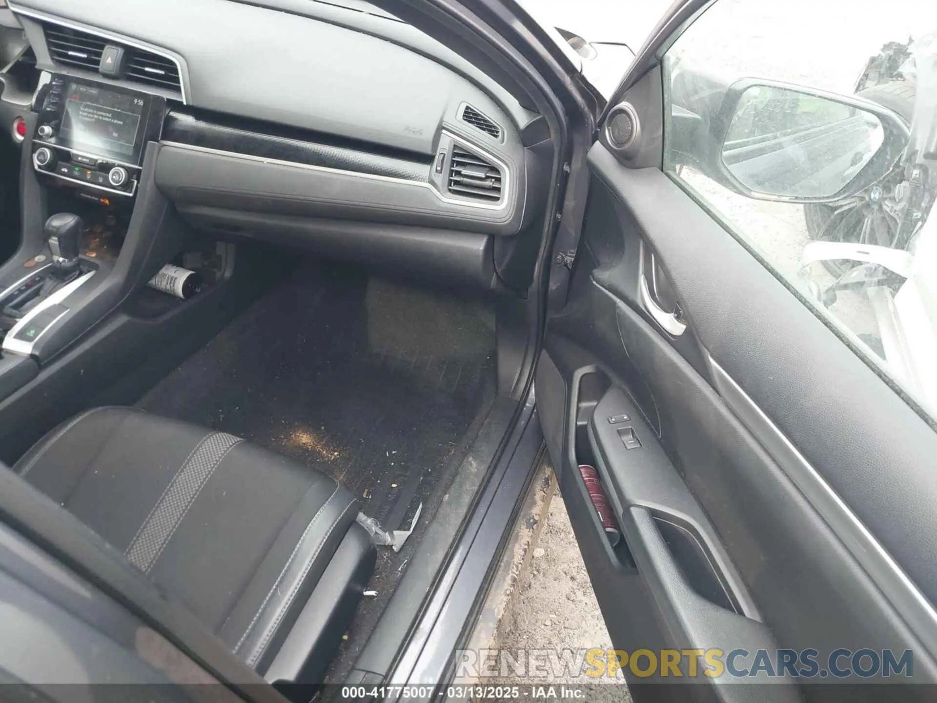 5 Photograph of a damaged car 2HGFC2F85LH568613 HONDA CIVIC 2020