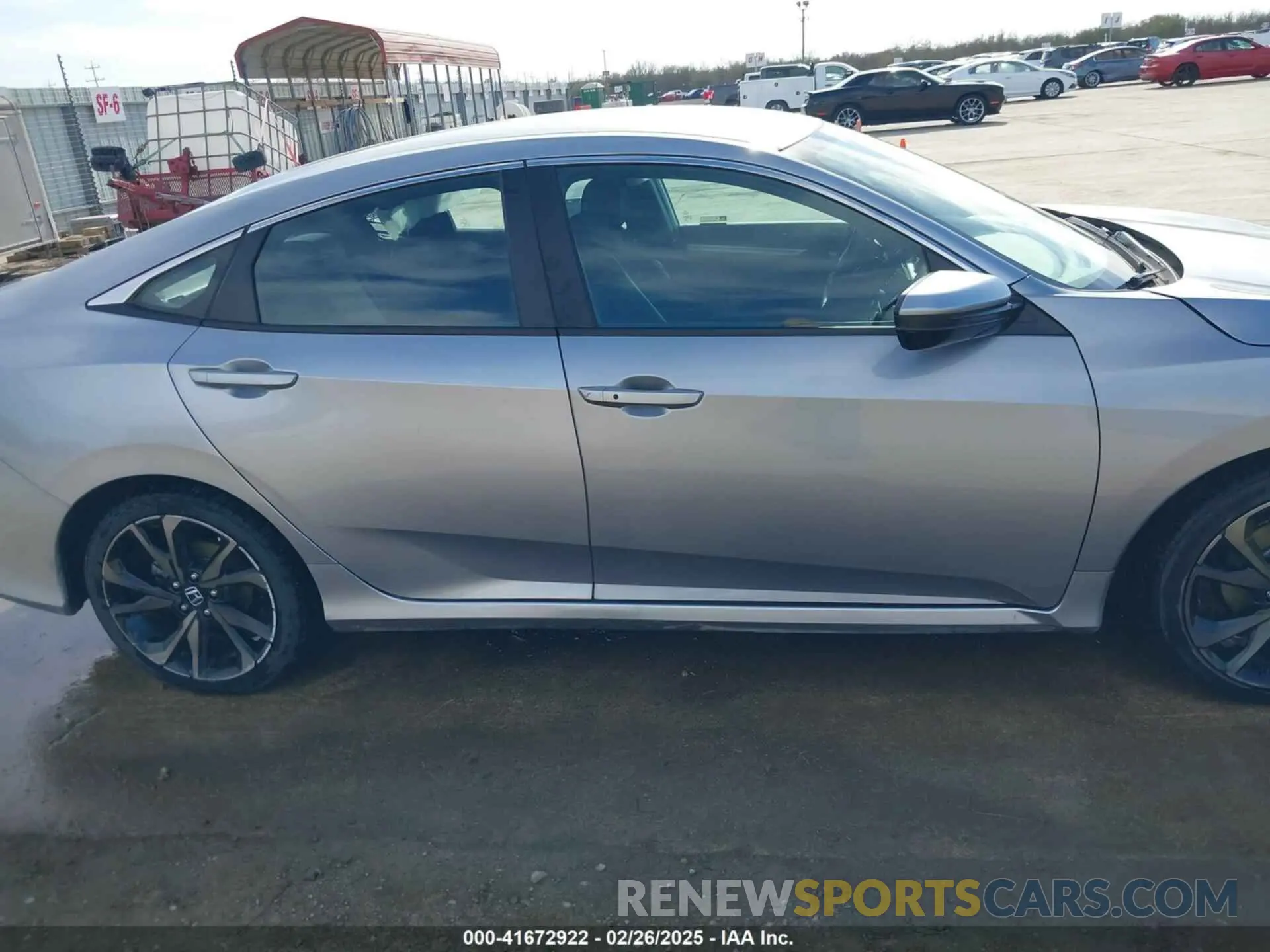 13 Photograph of a damaged car 2HGFC2F85LH585041 HONDA CIVIC 2020