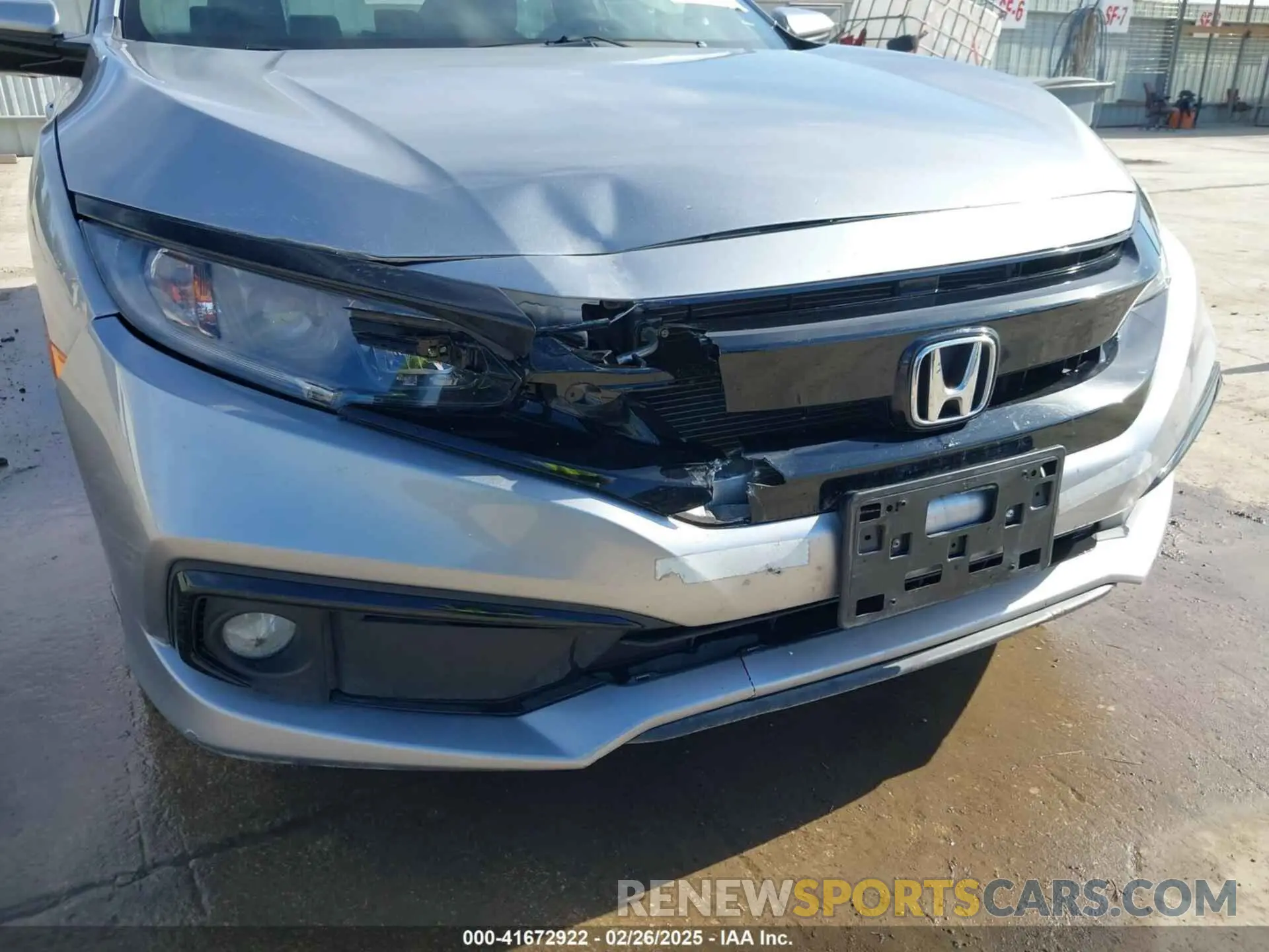 17 Photograph of a damaged car 2HGFC2F85LH585041 HONDA CIVIC 2020