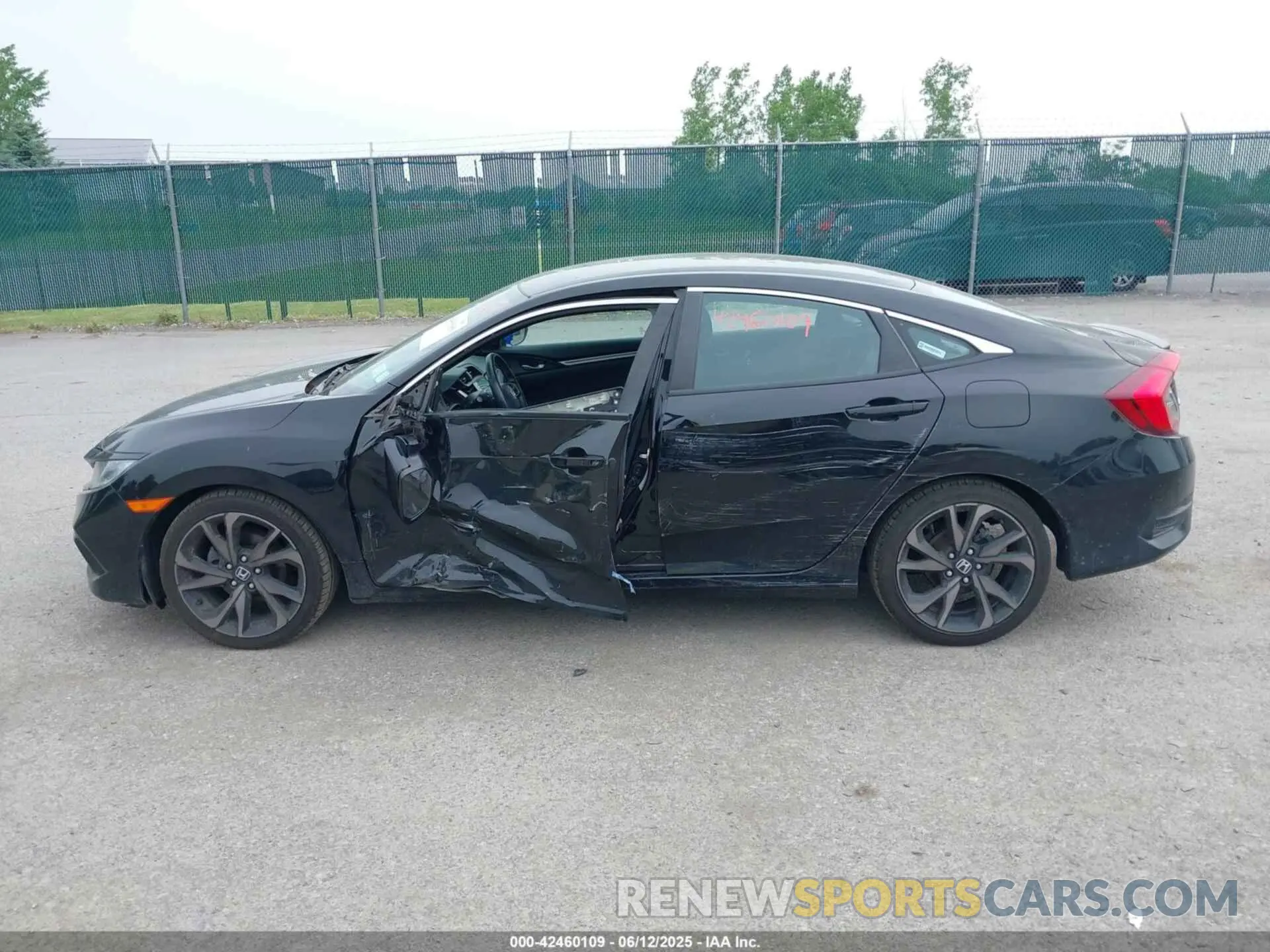 14 Photograph of a damaged car 2HGFC2F86LH565235 HONDA CIVIC 2020