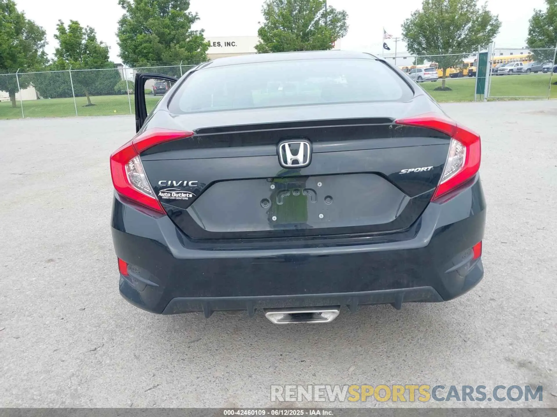 16 Photograph of a damaged car 2HGFC2F86LH565235 HONDA CIVIC 2020