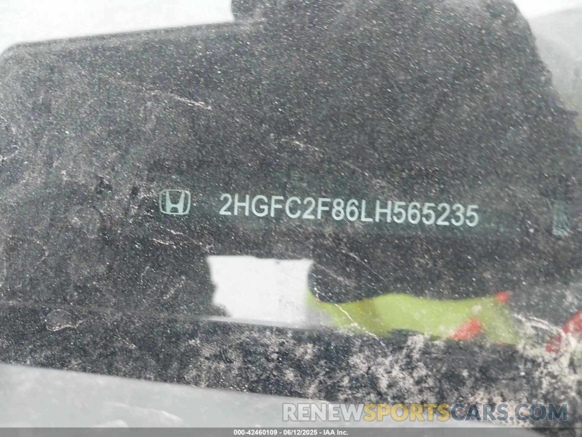 9 Photograph of a damaged car 2HGFC2F86LH565235 HONDA CIVIC 2020