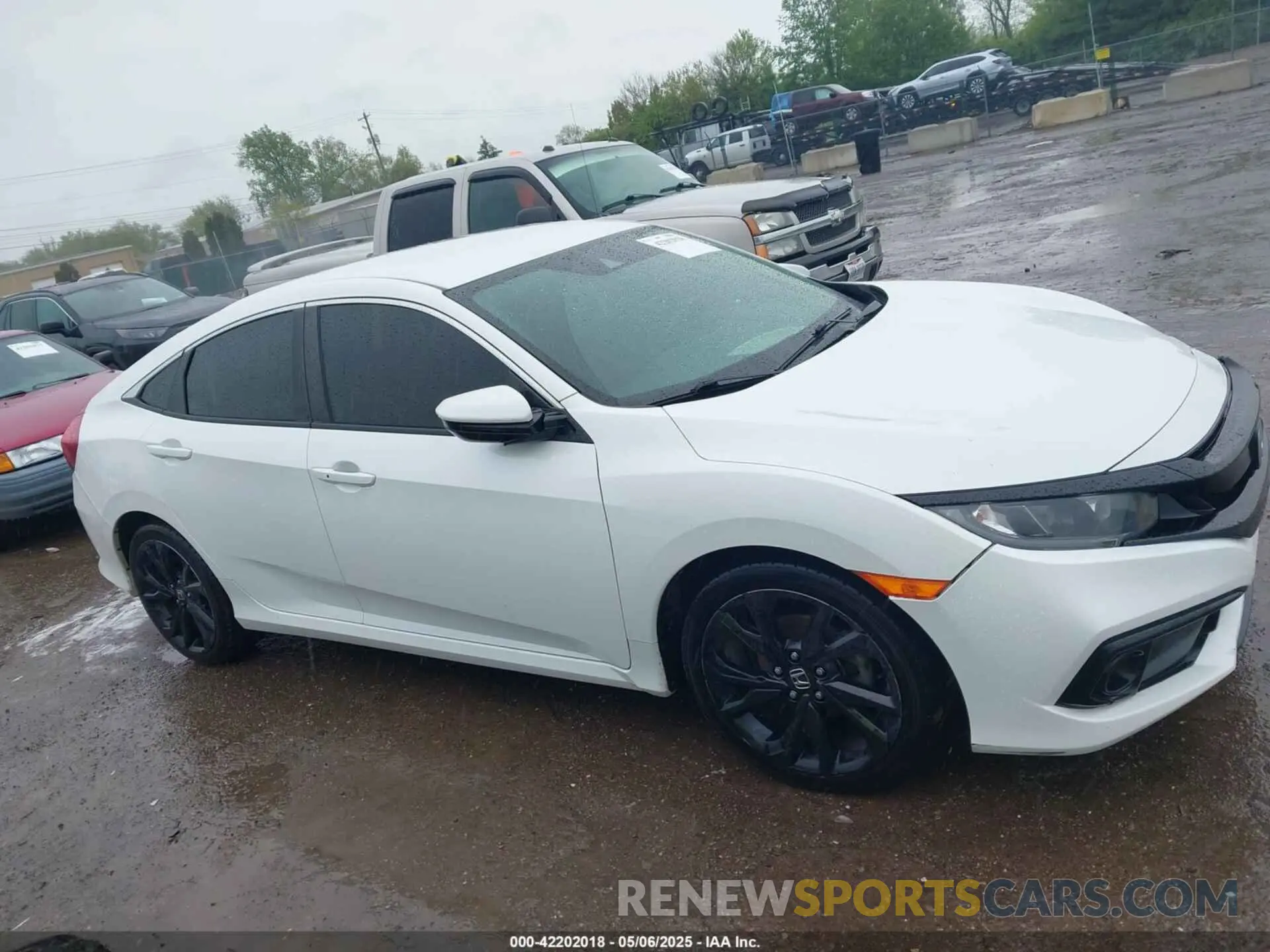 13 Photograph of a damaged car 2HGFC2F87LH532180 HONDA CIVIC 2020