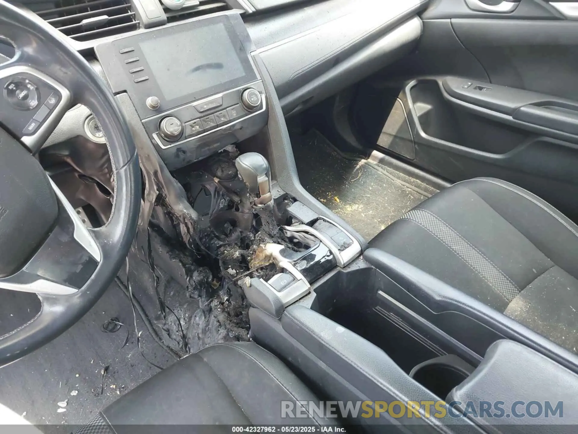 12 Photograph of a damaged car 2HGFC2F87LH564806 HONDA CIVIC 2020