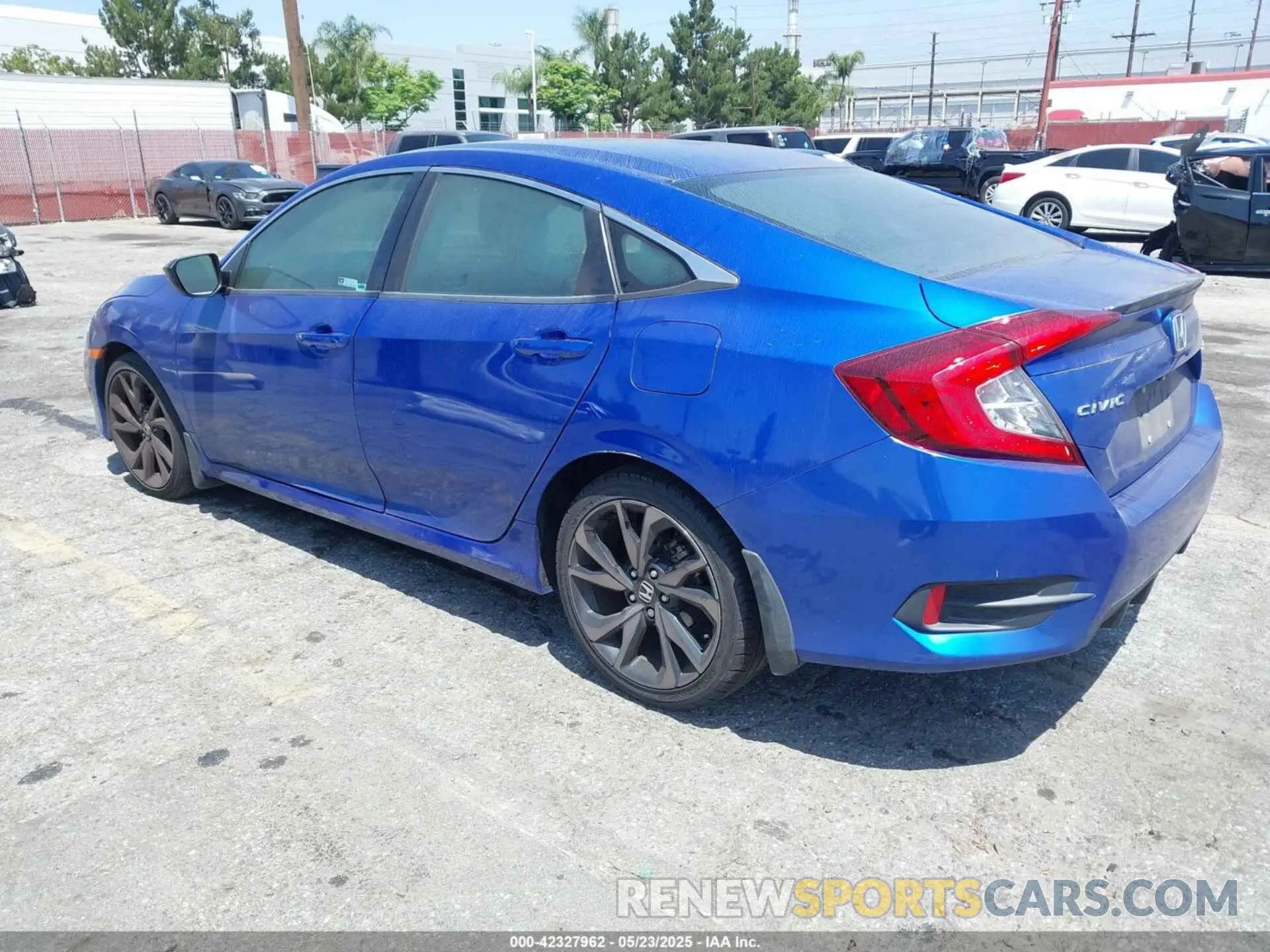 3 Photograph of a damaged car 2HGFC2F87LH564806 HONDA CIVIC 2020