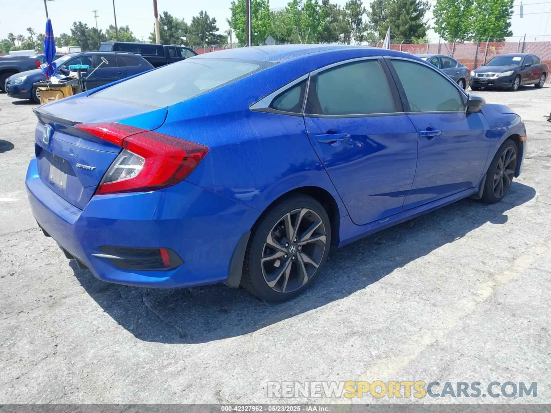 4 Photograph of a damaged car 2HGFC2F87LH564806 HONDA CIVIC 2020