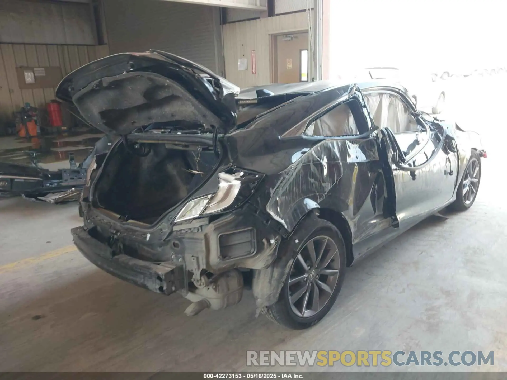 4 Photograph of a damaged car 2HGFC3B33LH352176 HONDA CIVIC 2020