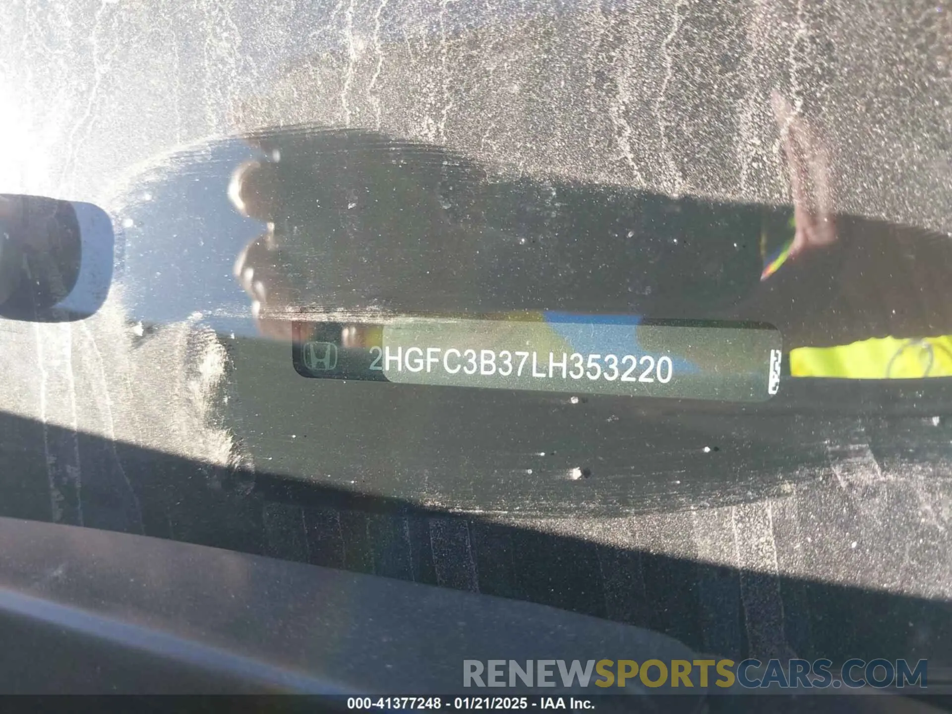 9 Photograph of a damaged car 2HGFC3B37LH353220 HONDA CIVIC 2020