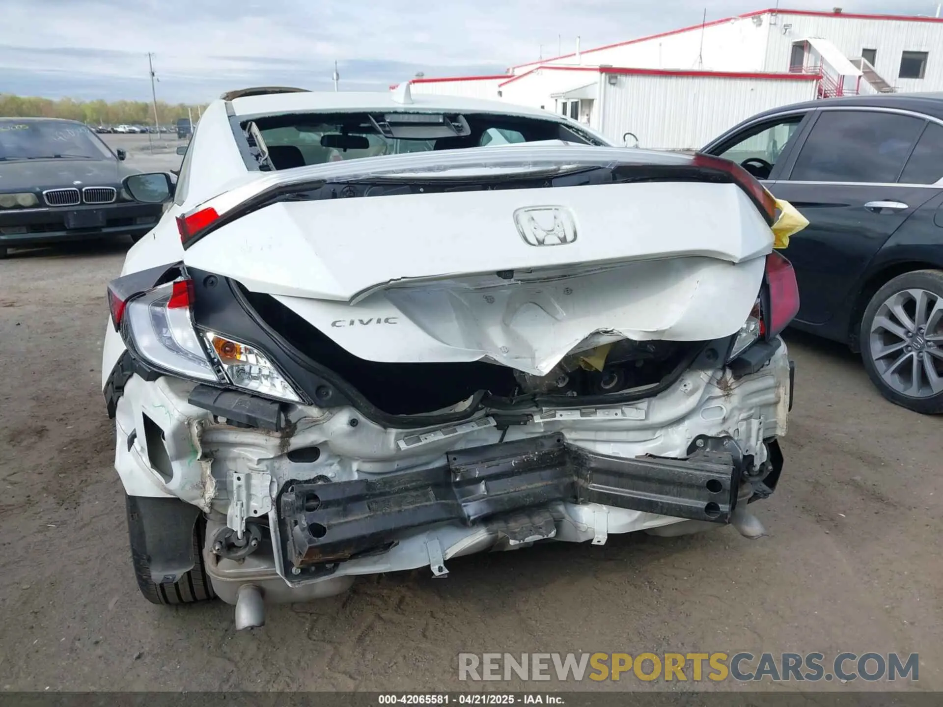16 Фотография поврежденного автомобиля 2HGFC3B38LH350018 HONDA CIVIC 2020