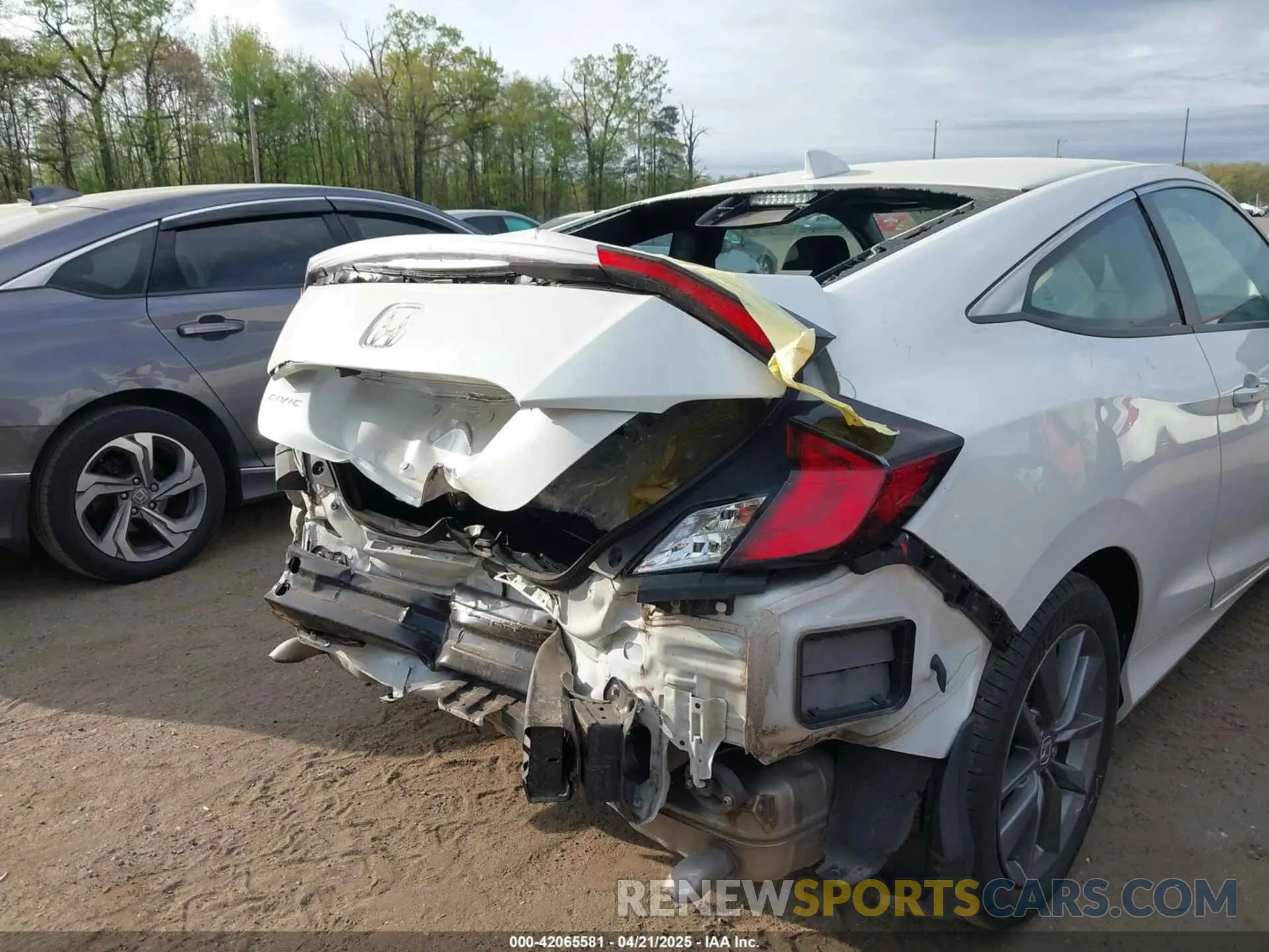 17 Фотография поврежденного автомобиля 2HGFC3B38LH350018 HONDA CIVIC 2020