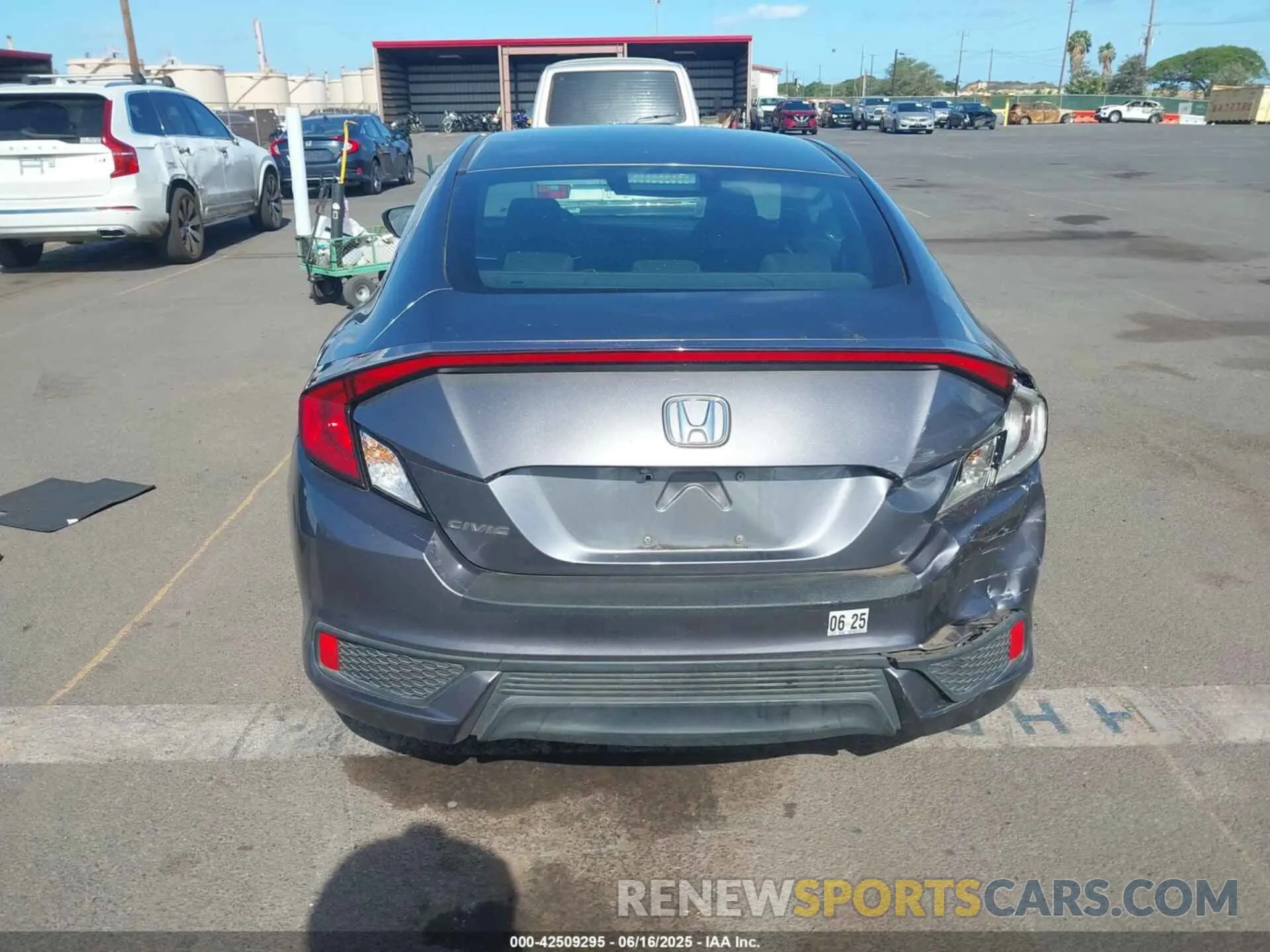 16 Photograph of a damaged car 2HGFC4B65LH301178 HONDA CIVIC 2020